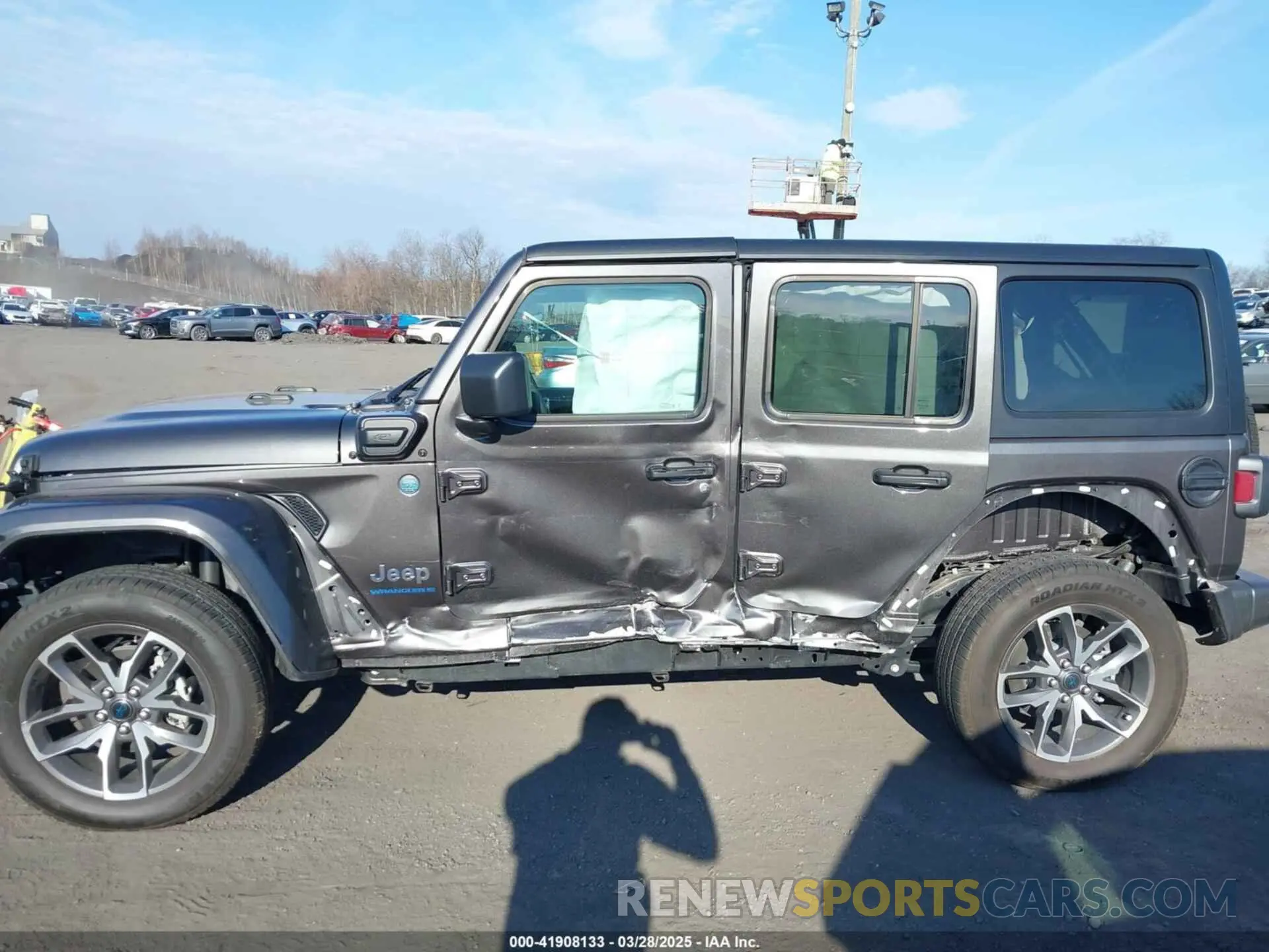 14 fotografías del automóvil dañado 1C4RJXN60RW293872 JEEP WRANGLER 4XE 2024