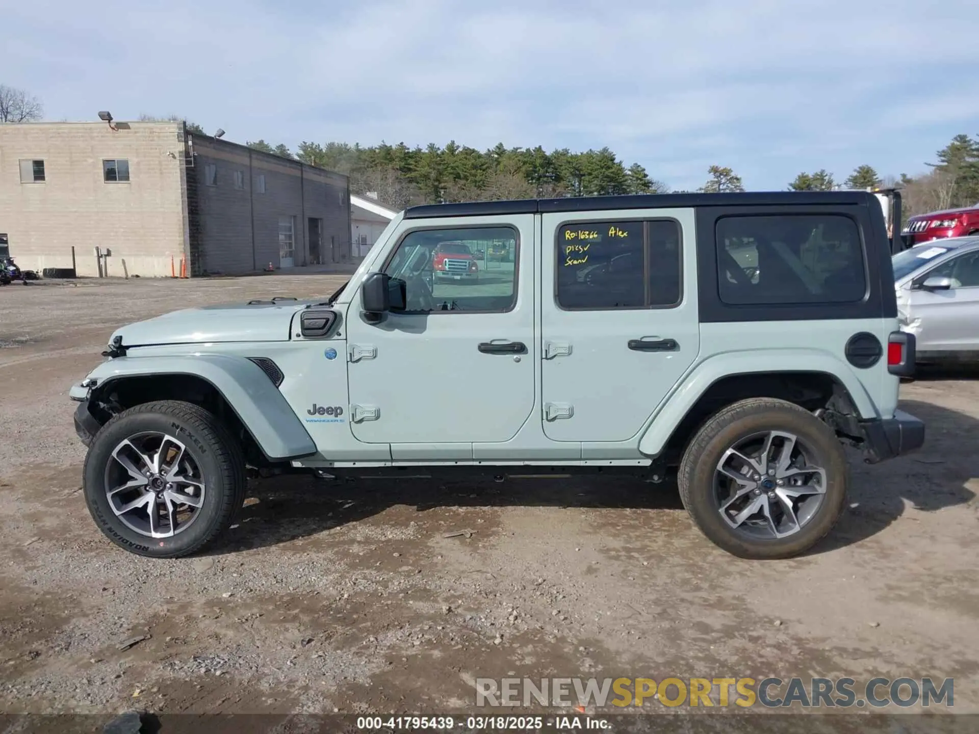 14 fotografías del automóvil dañado 1C4RJXN65RW166079 JEEP WRANGLER 4XE 2024