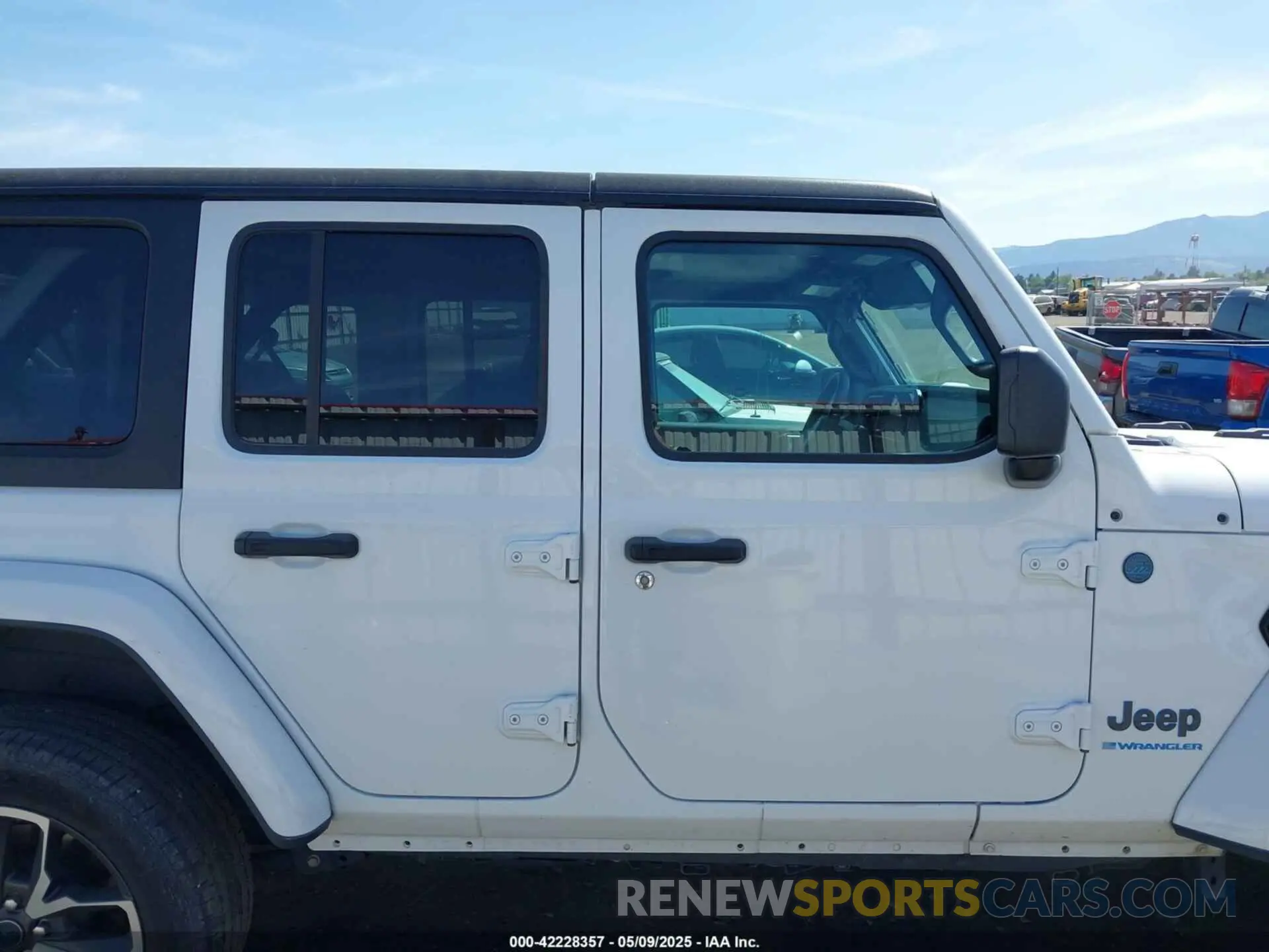 13 fotografías del automóvil dañado 1C4RJXN66RW207996 JEEP WRANGLER 4XE 2024