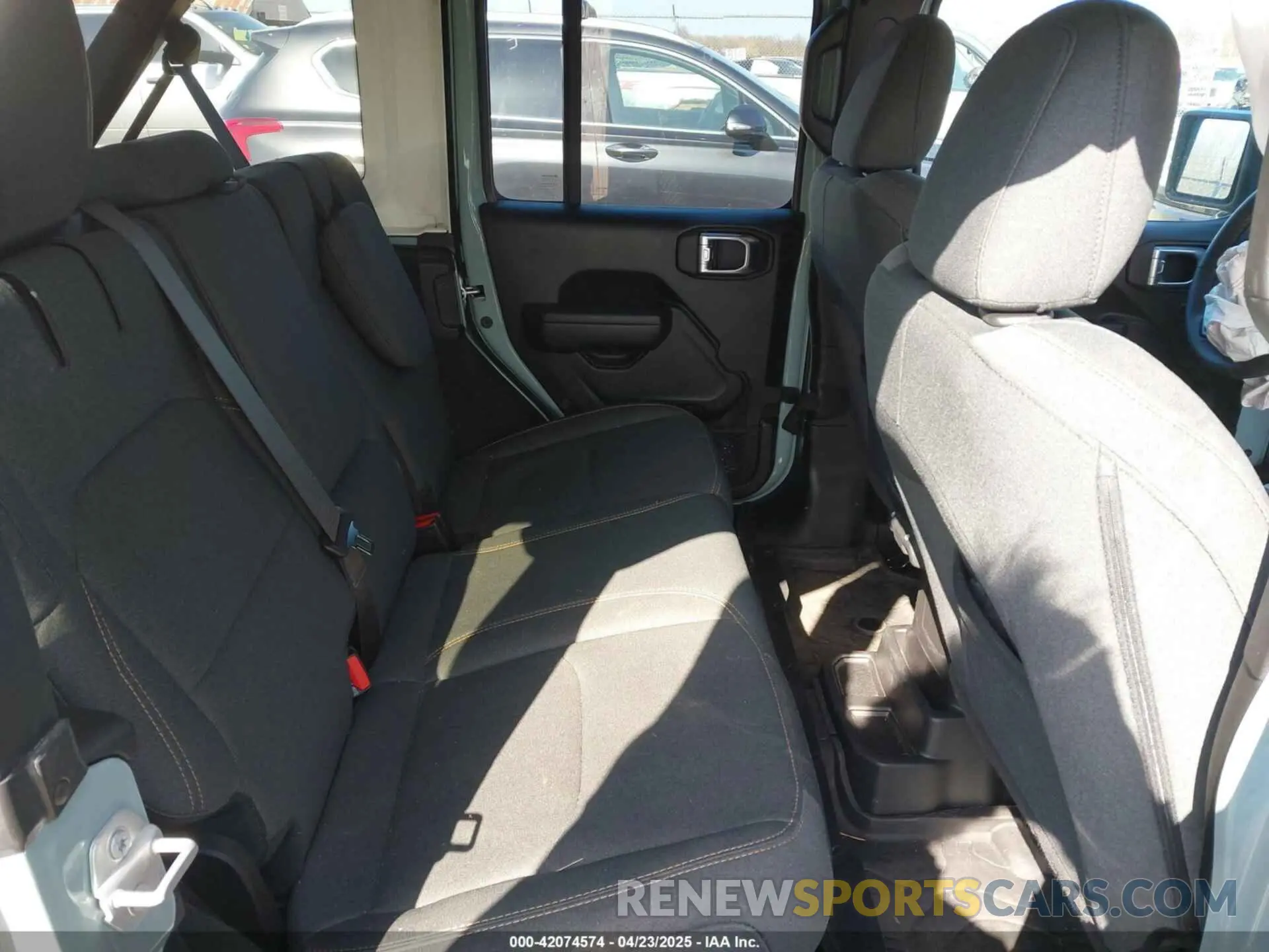 8 fotografías del automóvil dañado 1C4RJXN67RW169632 JEEP WRANGLER 4XE 2024