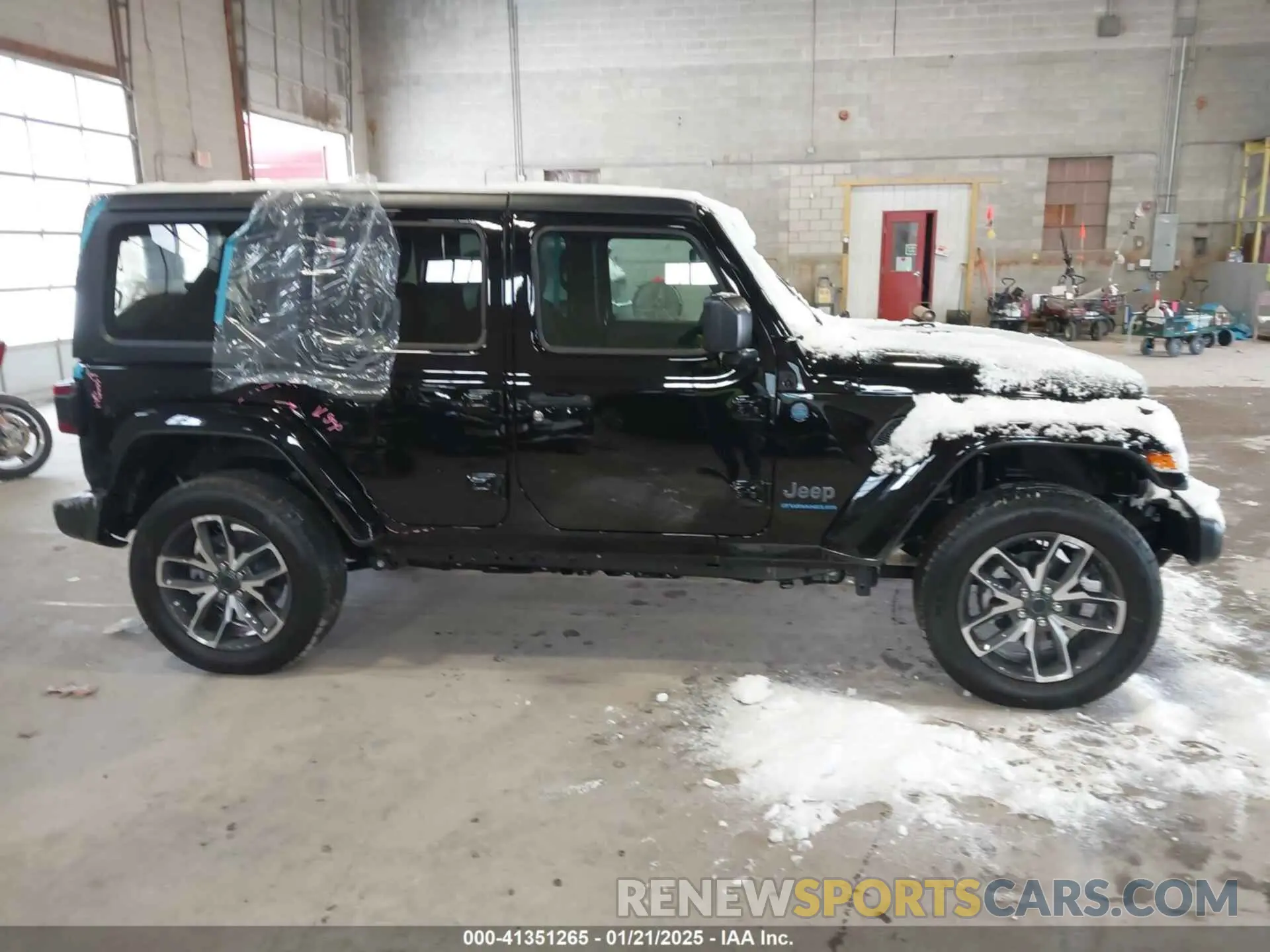 13 fotografías del automóvil dañado 1C4RJXN68RW207031 JEEP WRANGLER 4XE 2024