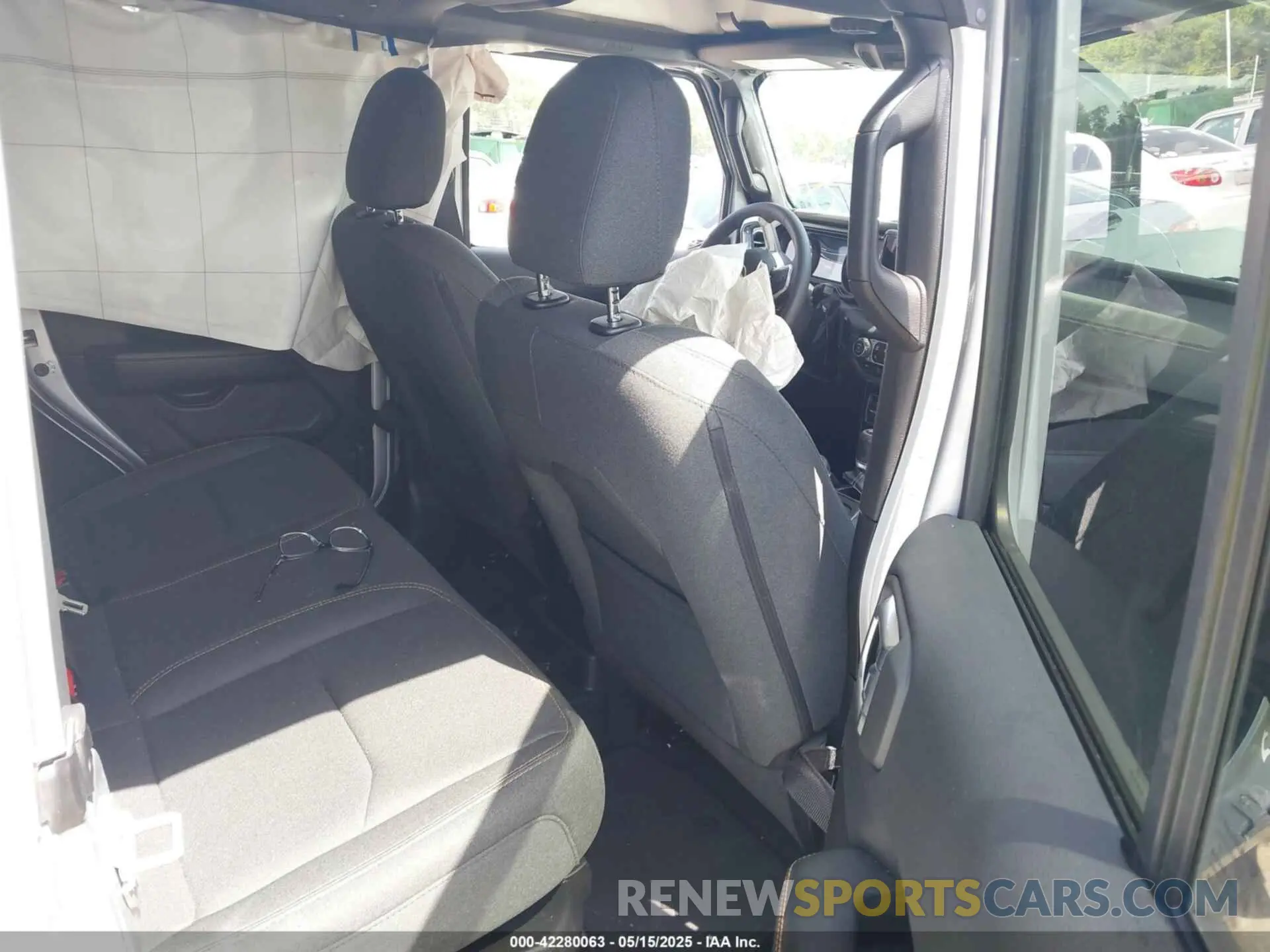 8 fotografías del automóvil dañado 1C4RJXP60RW292136 JEEP WRANGLER 4XE 2024