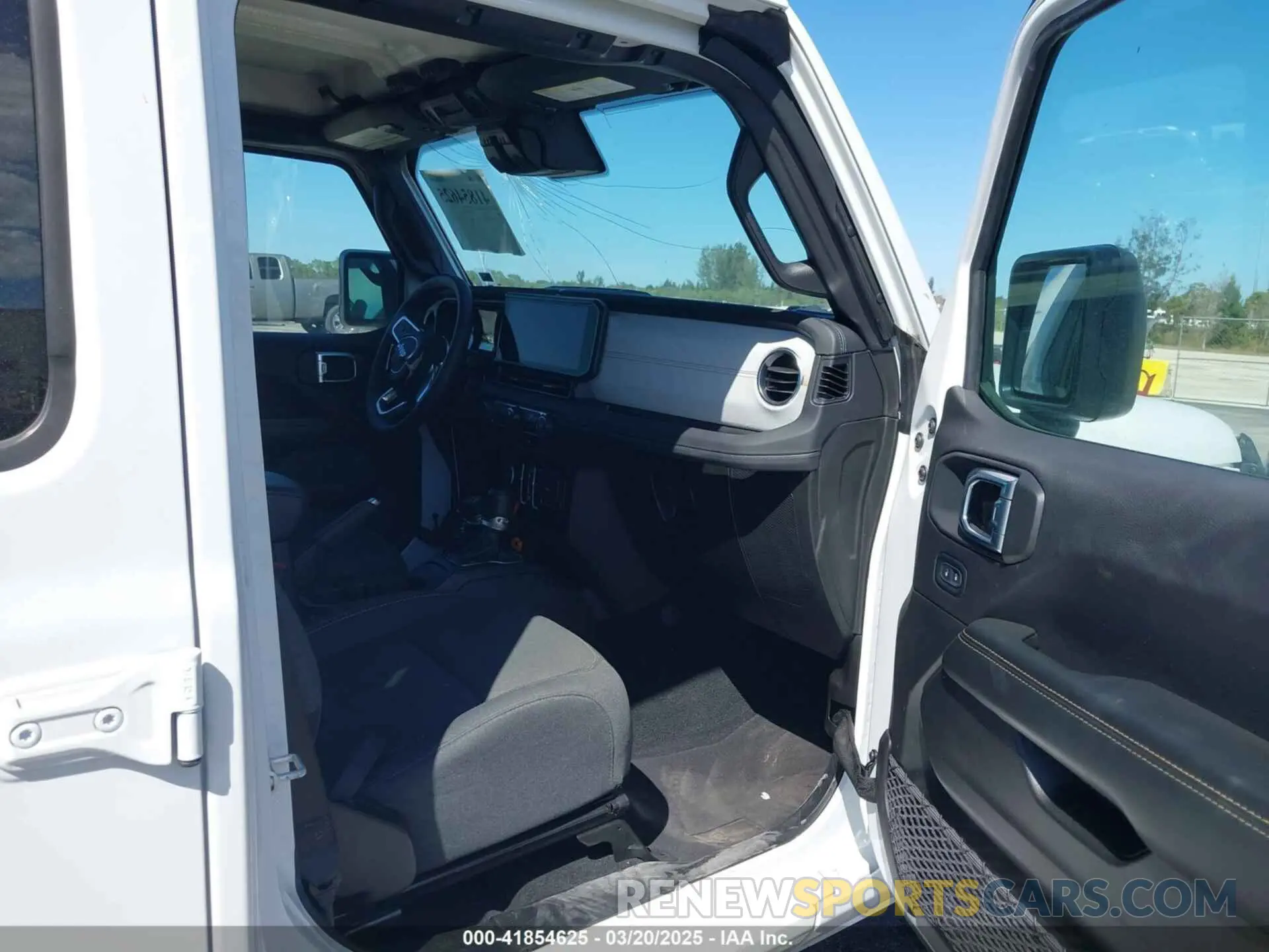 5 fotografías del automóvil dañado 1C4RJXP66RW225900 JEEP WRANGLER 4XE 2024