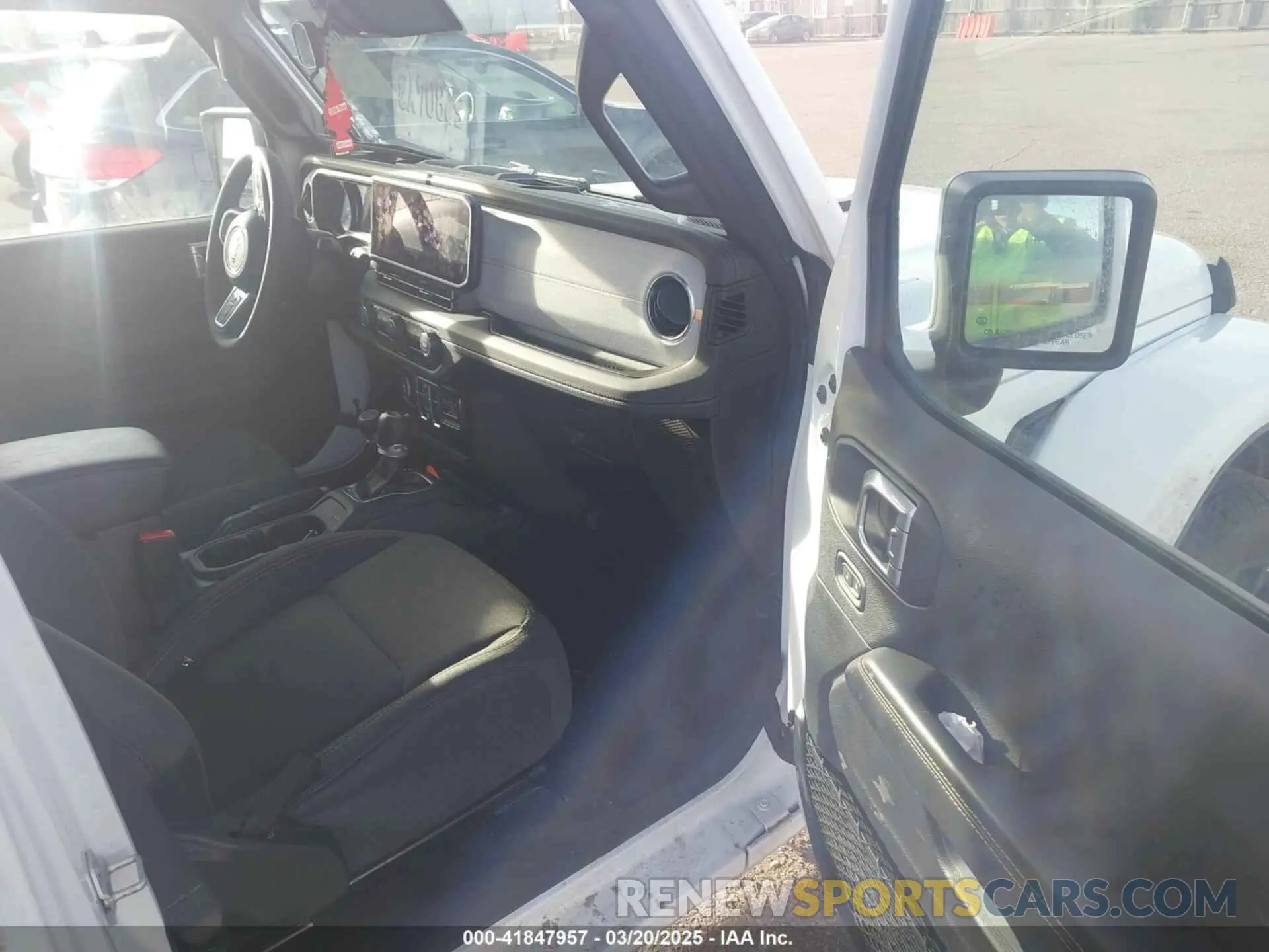 5 fotografías del automóvil dañado 1C4RJXP66RW271033 JEEP WRANGLER 4XE 2024