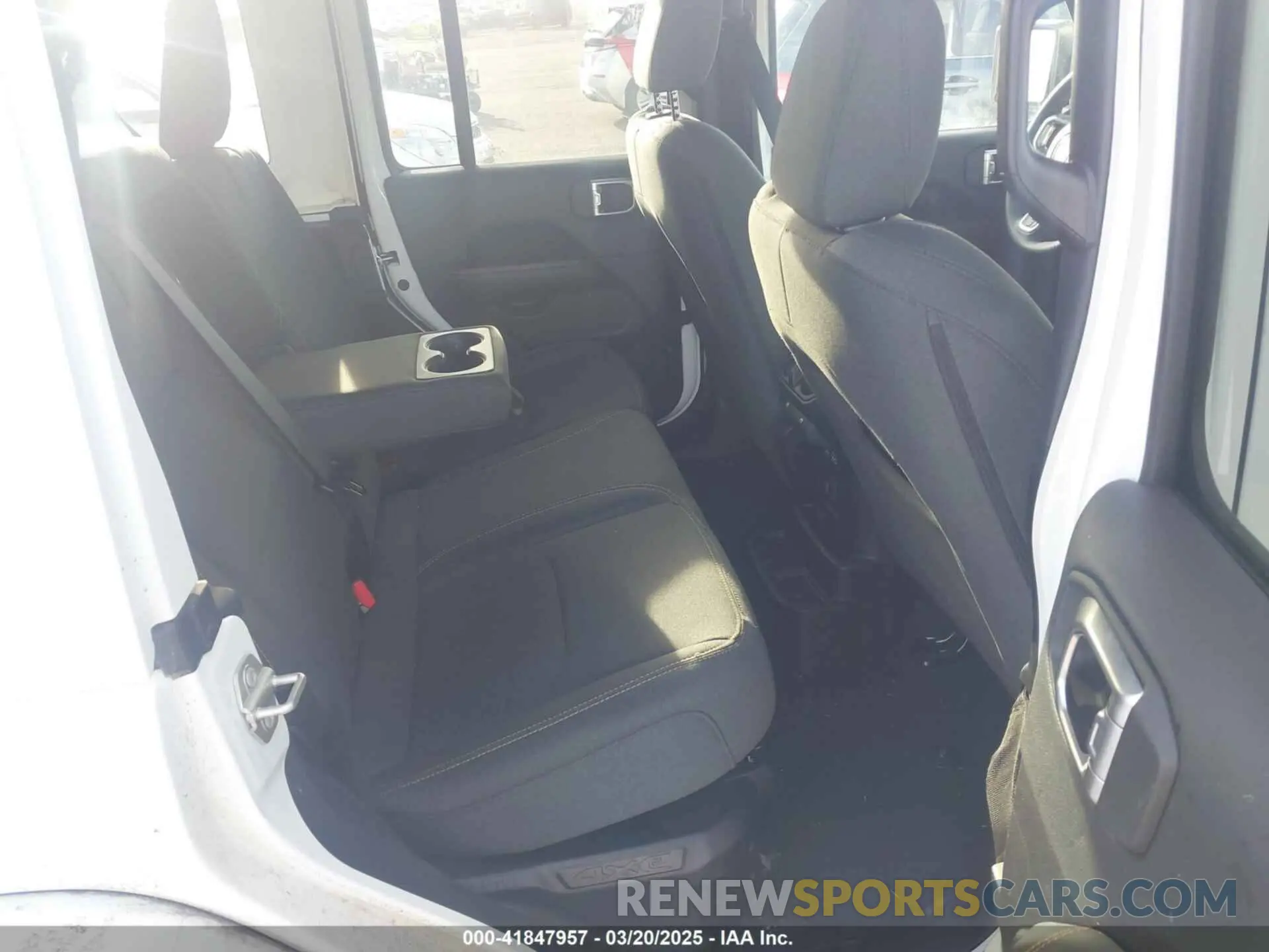8 fotografías del automóvil dañado 1C4RJXP66RW271033 JEEP WRANGLER 4XE 2024
