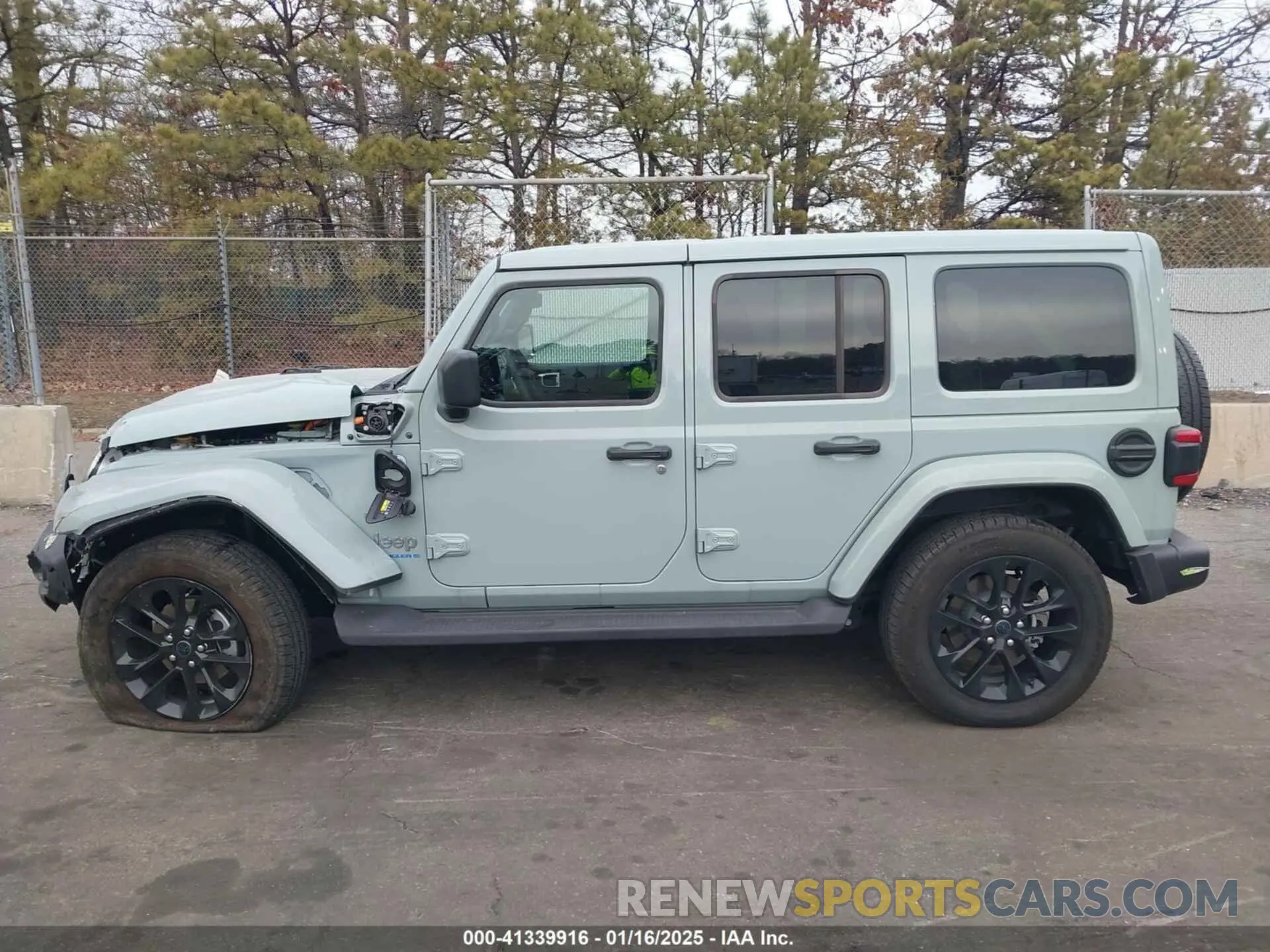14 fotografías del automóvil dañado 1C4RJXP6XRW254719 JEEP WRANGLER 4XE 2024