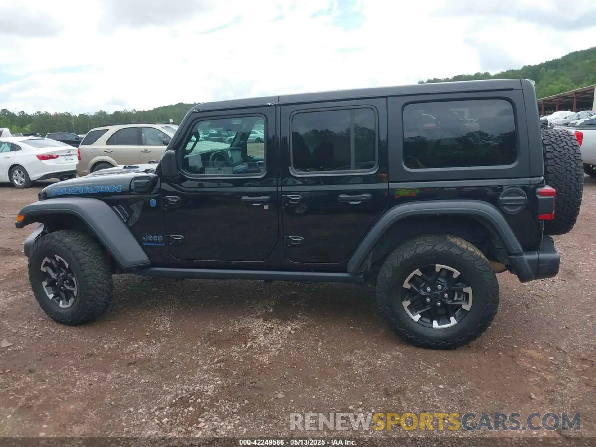 14 fotografías del automóvil dañado 1C4RJXR62RW242030 JEEP WRANGLER 4XE 2024