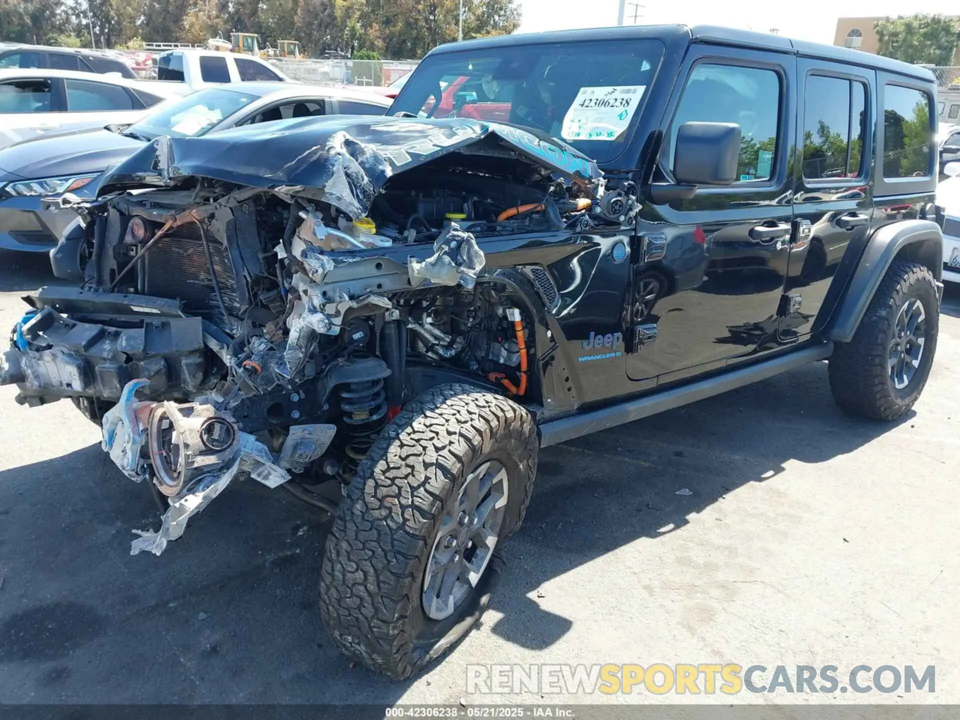2 fotografías del automóvil dañado 1C4RJXR63RW167211 JEEP WRANGLER 4XE 2024