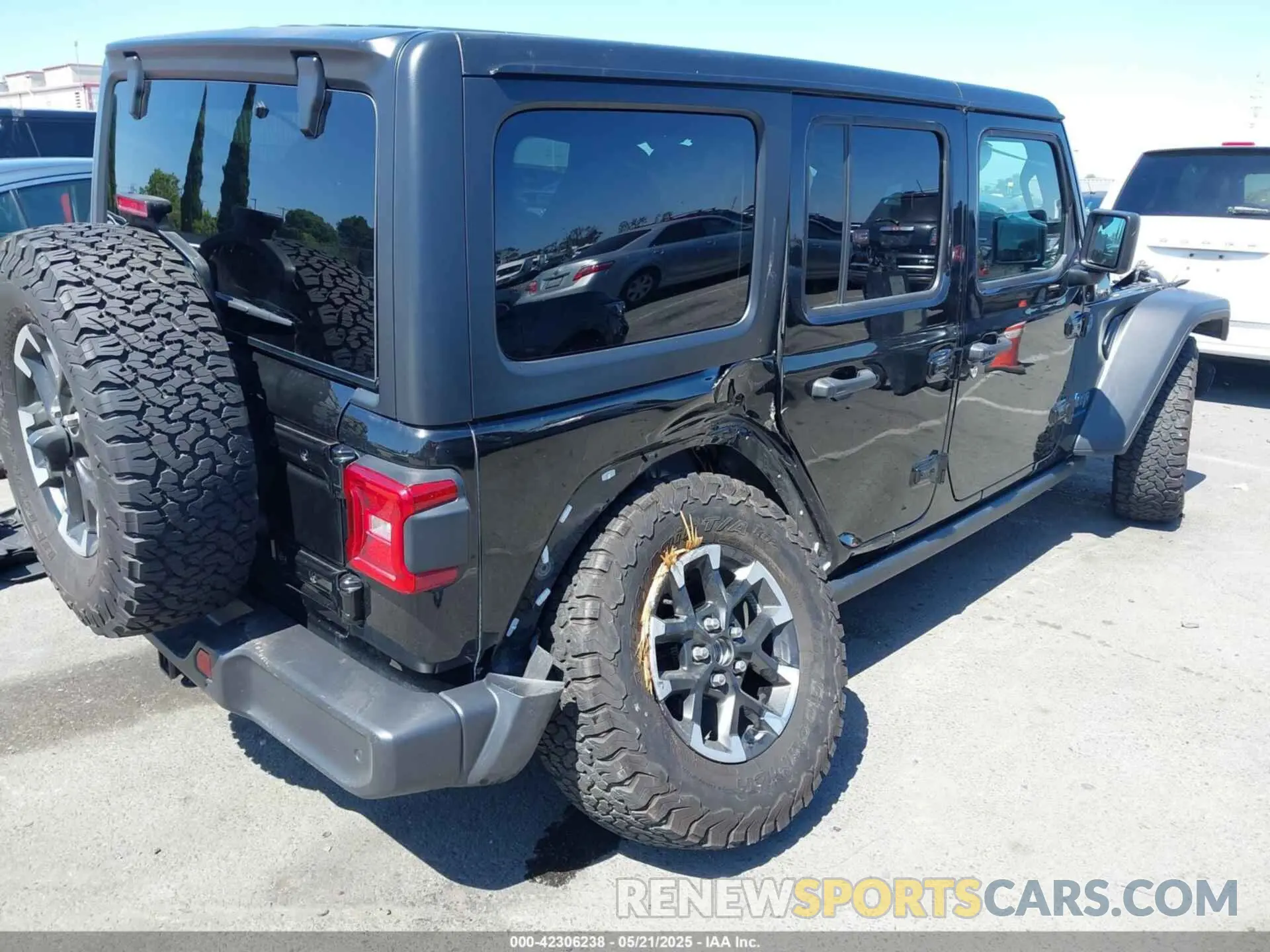 4 fotografías del automóvil dañado 1C4RJXR63RW167211 JEEP WRANGLER 4XE 2024
