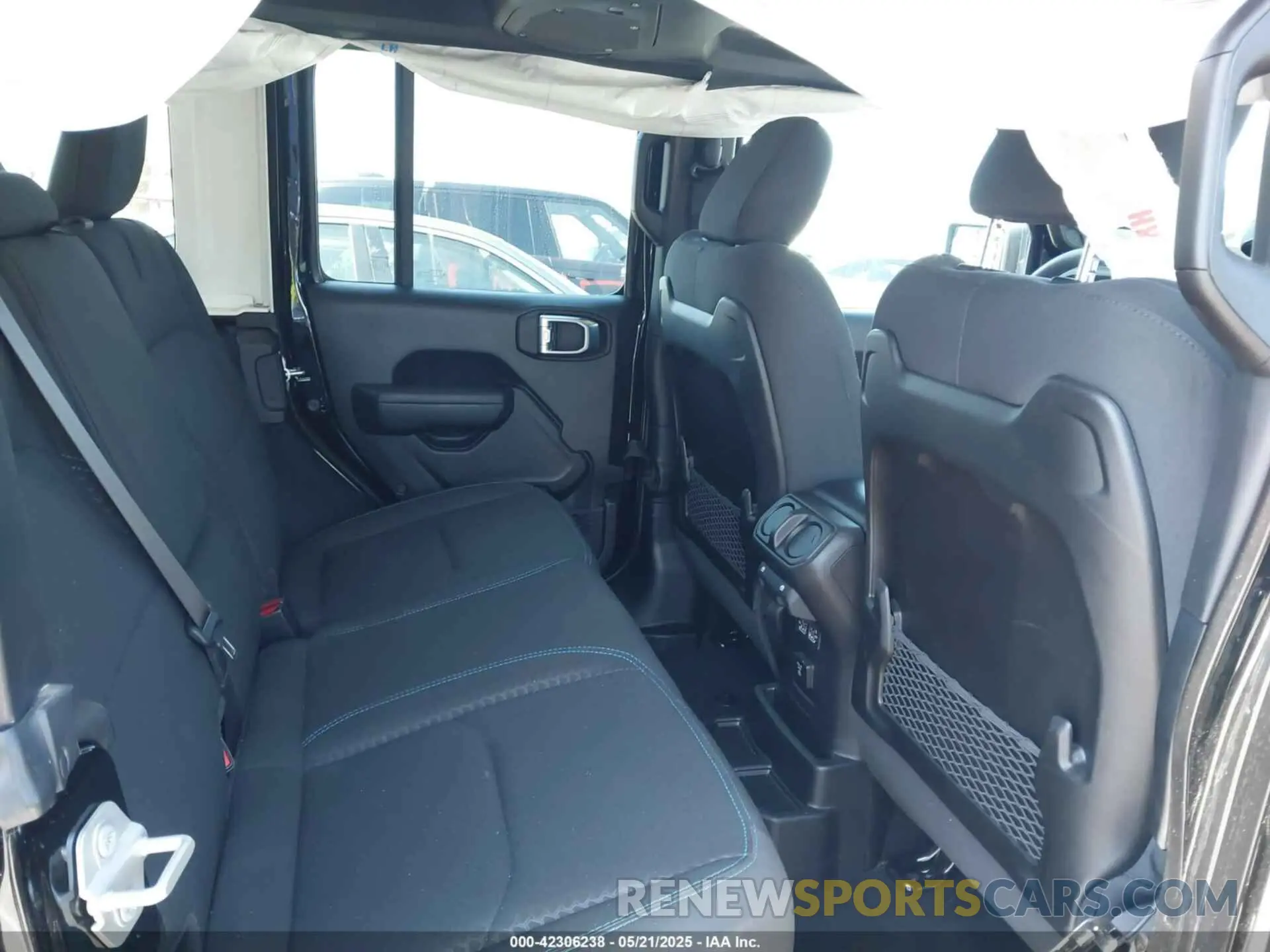 8 fotografías del automóvil dañado 1C4RJXR63RW167211 JEEP WRANGLER 4XE 2024