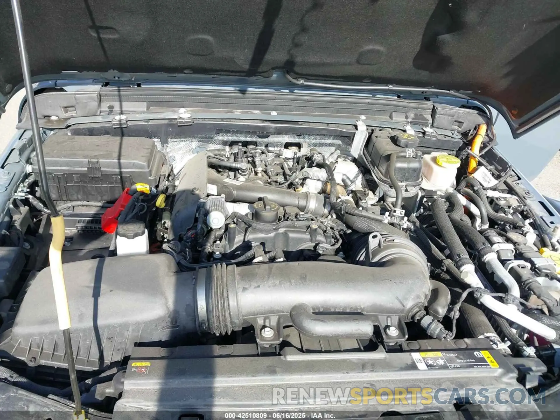 10 fotografías del automóvil dañado 1C4RJXR67RW149021 JEEP WRANGLER 4XE 2024