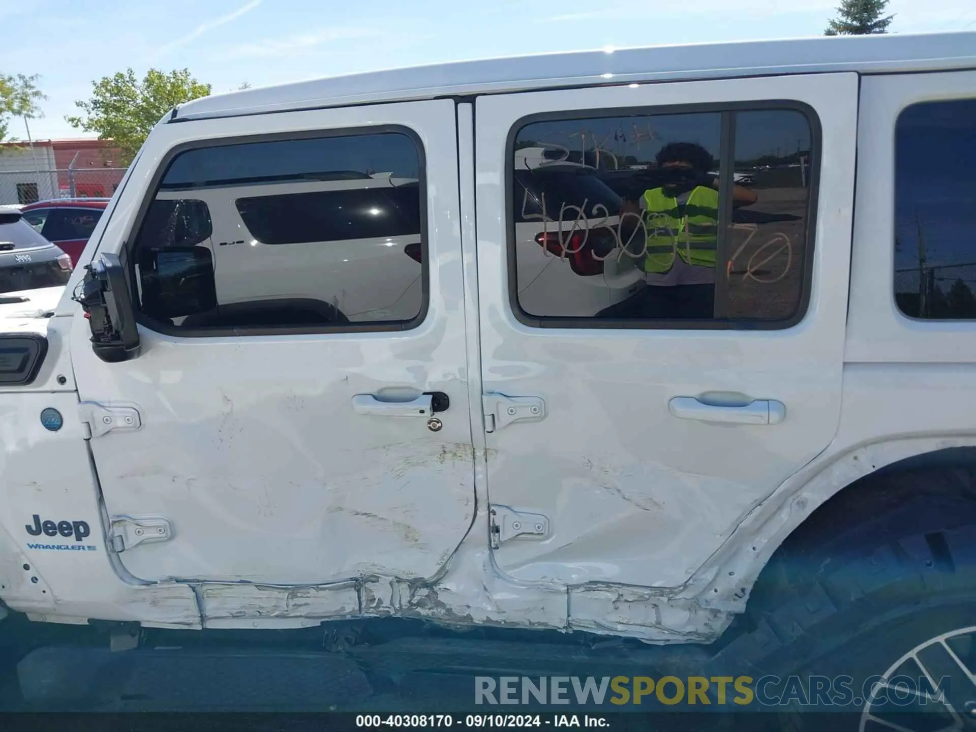 14 fotografías del automóvil dañado 1C4RJXU69RW190368 JEEP WRANGLER 4XE 2024