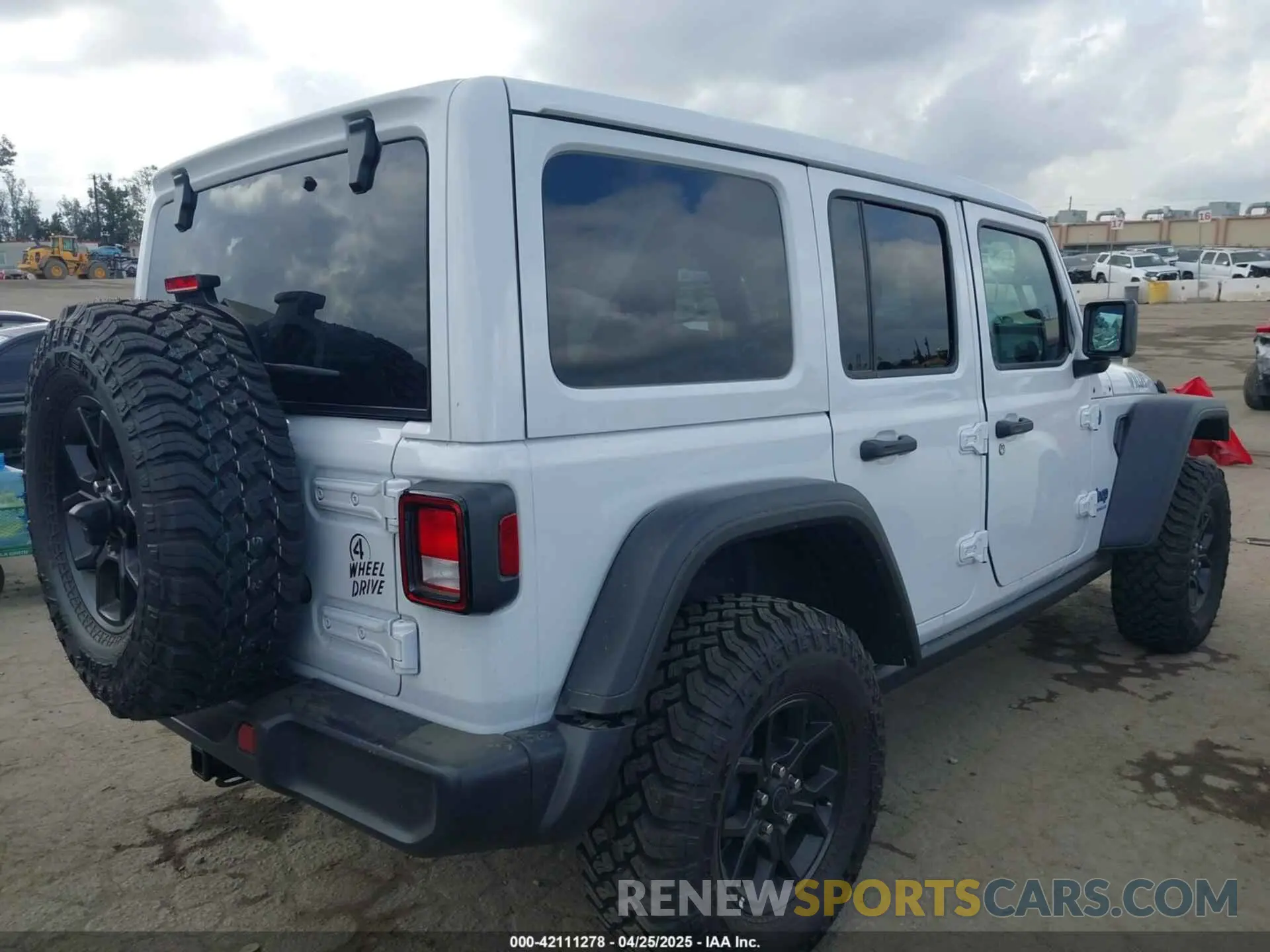 4 fotografías del automóvil dañado 1C4RJXN66SW519807 JEEP WRANGLER 4XE 2025