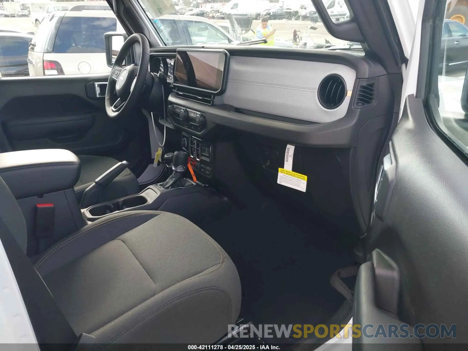 5 fotografías del automóvil dañado 1C4RJXN66SW519807 JEEP WRANGLER 4XE 2025