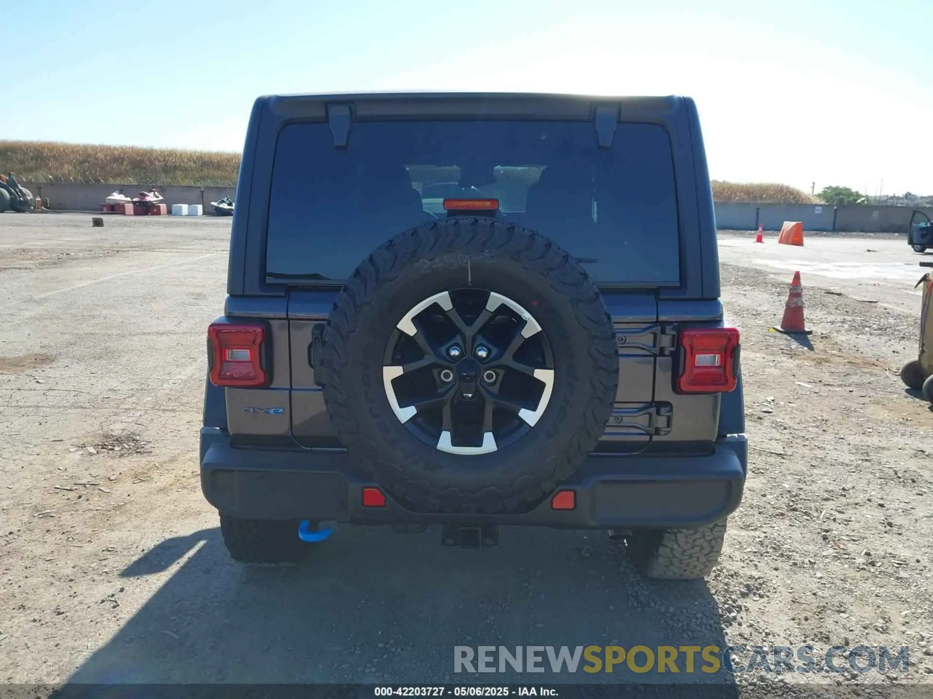 16 fotografías del automóvil dañado 1C4RJXR63SW572071 JEEP WRANGLER 4XE 2025