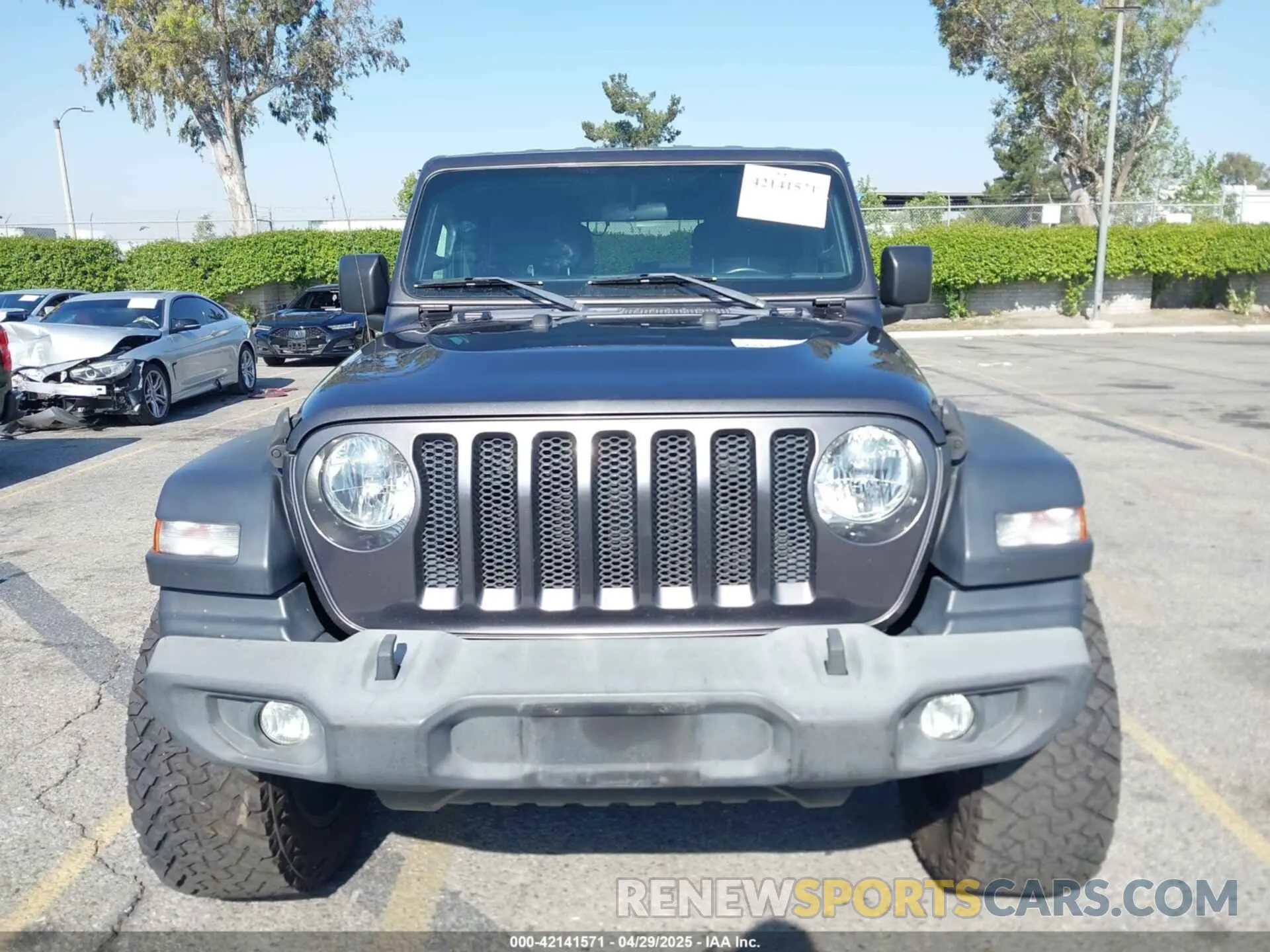 12 fotografías del automóvil dañado 1C4HJXDG1KW528470 JEEP WRANGLER UNLIMITED 2019
