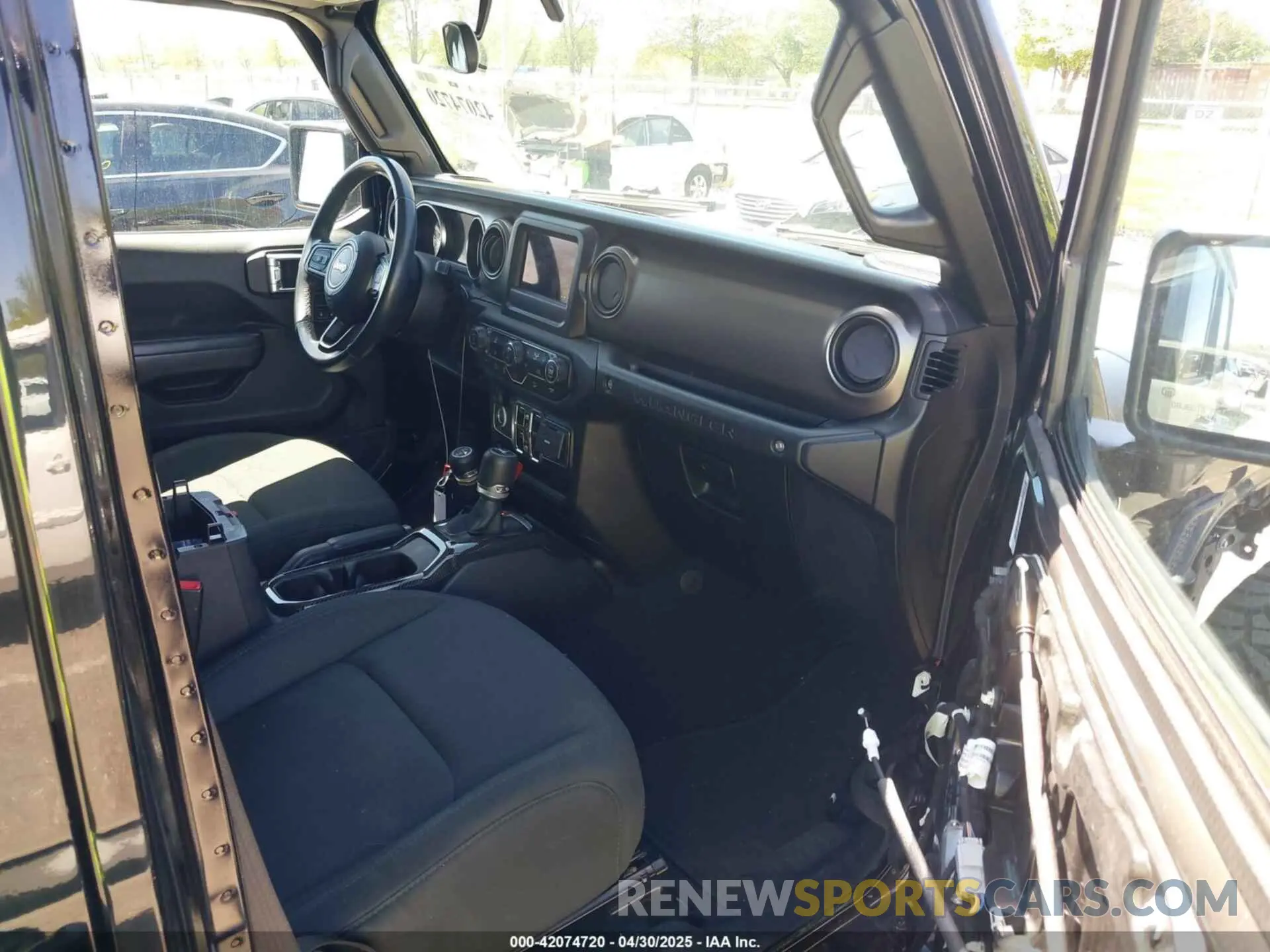 5 fotografías del automóvil dañado 1C4HJXDG1KW530168 JEEP WRANGLER UNLIMITED 2019