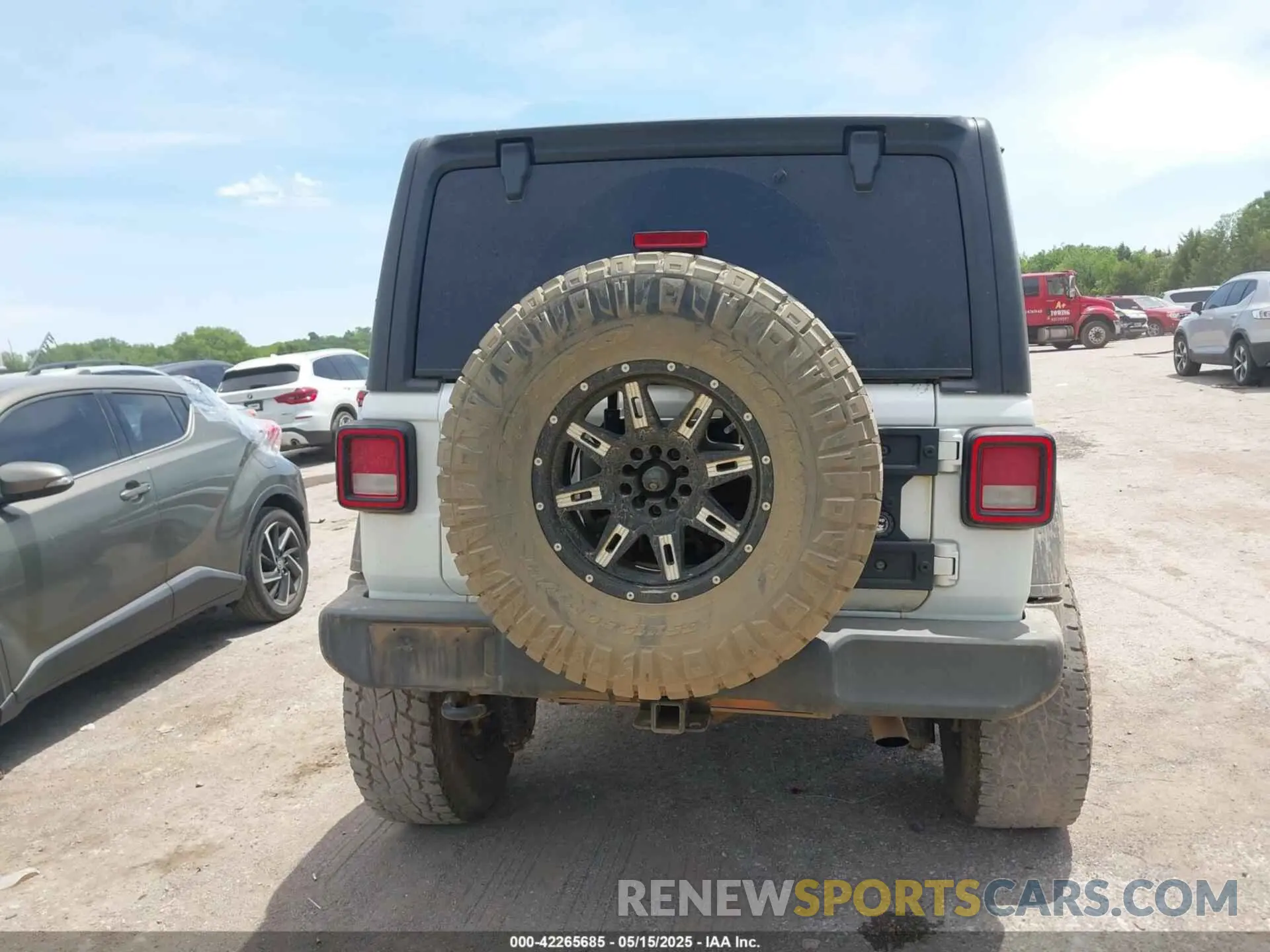 16 fotografías del automóvil dañado 1C4HJXDG3KW507121 JEEP WRANGLER UNLIMITED 2019