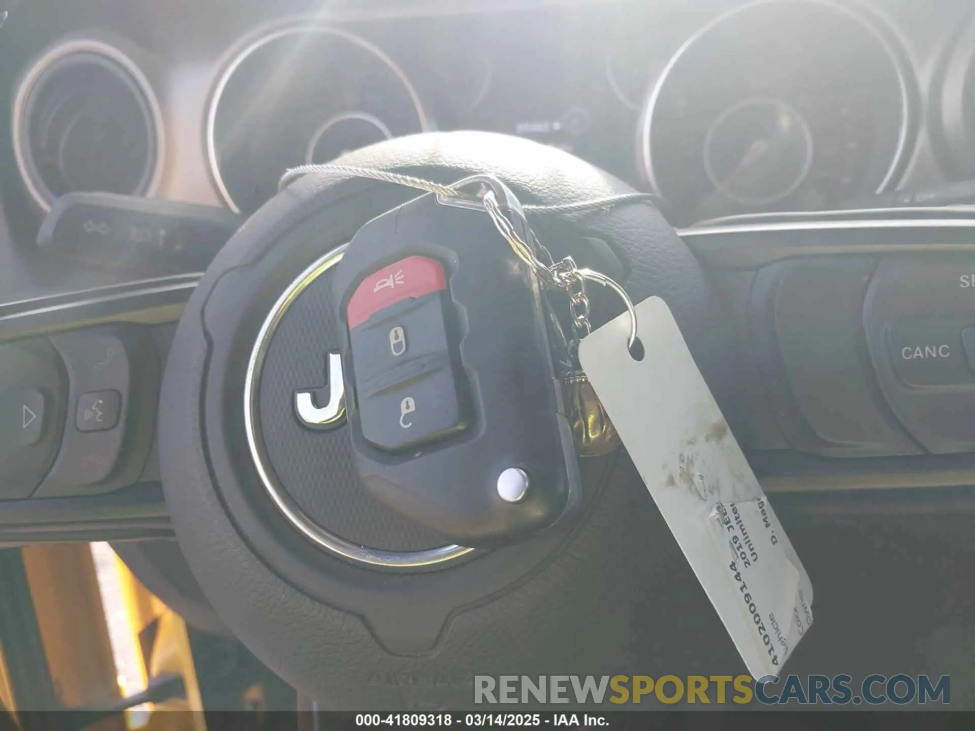 11 fotografías del automóvil dañado 1C4HJXDG4KW579364 JEEP WRANGLER UNLIMITED 2019