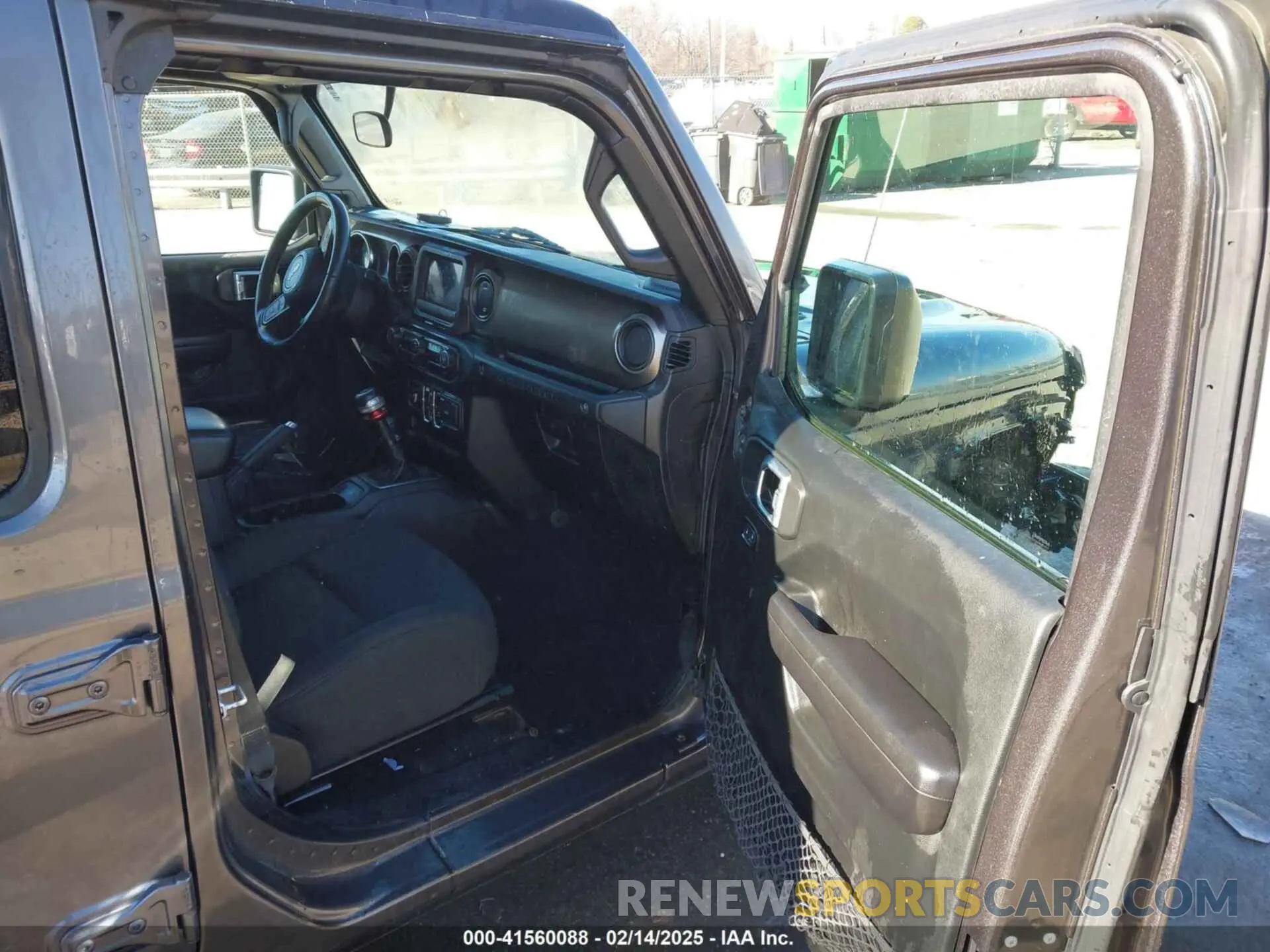 5 fotografías del automóvil dañado 1C4HJXDG5KW505015 JEEP WRANGLER UNLIMITED 2019