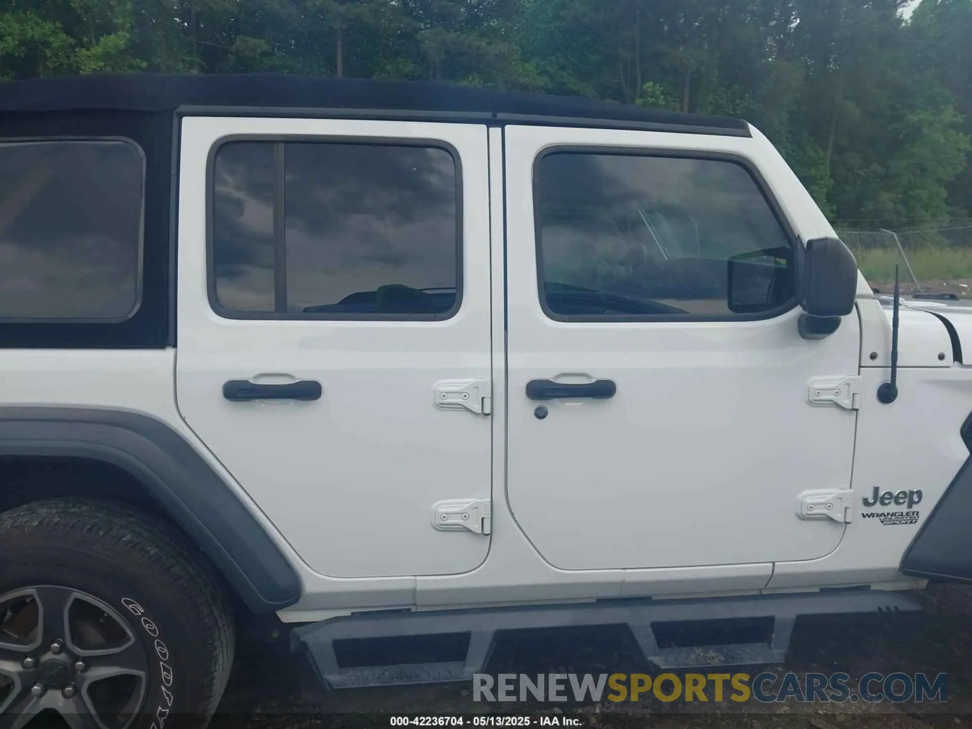 13 fotografías del automóvil dañado 1C4HJXDG7KW597096 JEEP WRANGLER UNLIMITED 2019