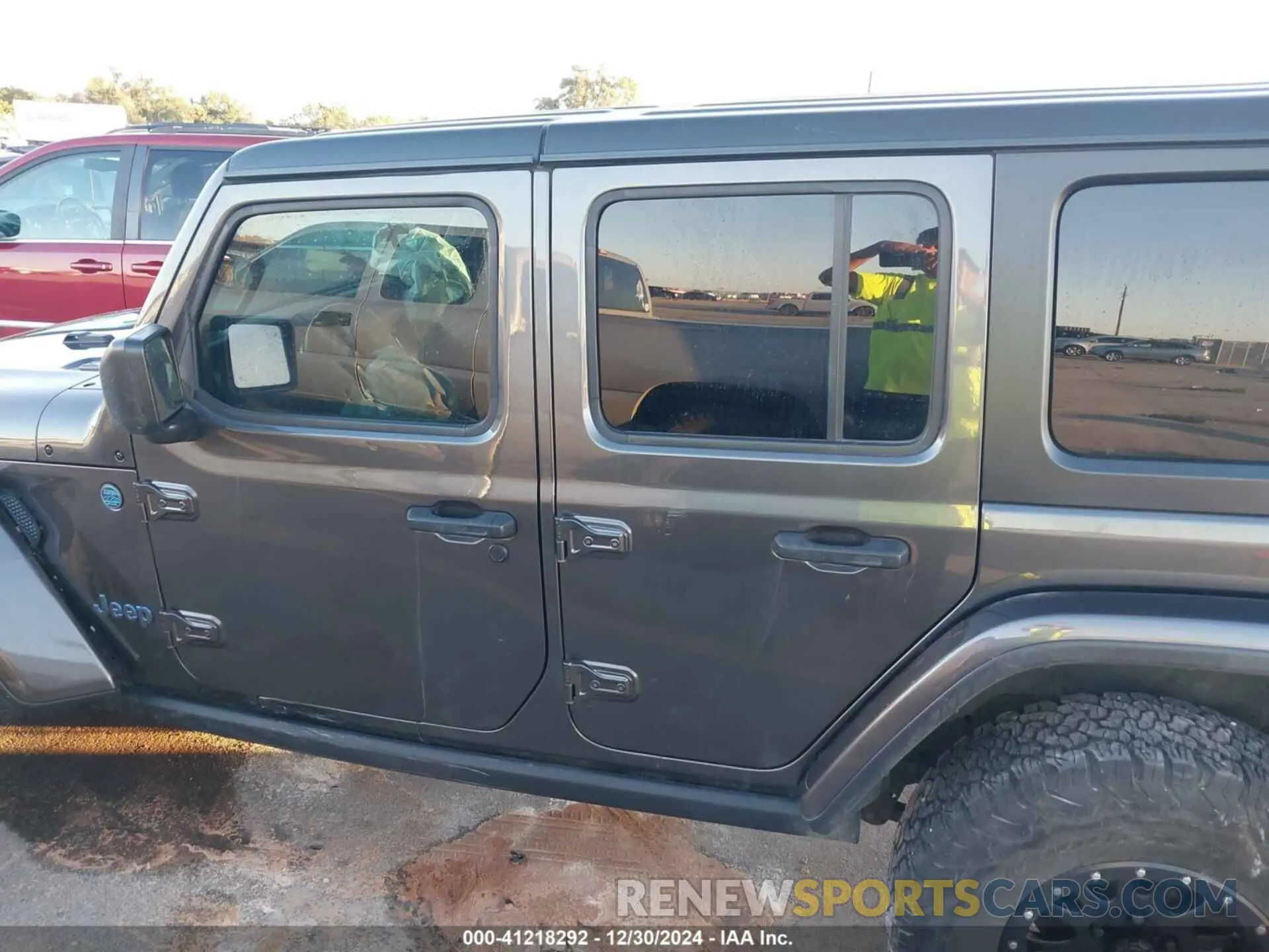 14 fotografías del automóvil dañado 1C4HJXDG9KW558672 JEEP WRANGLER UNLIMITED 2019