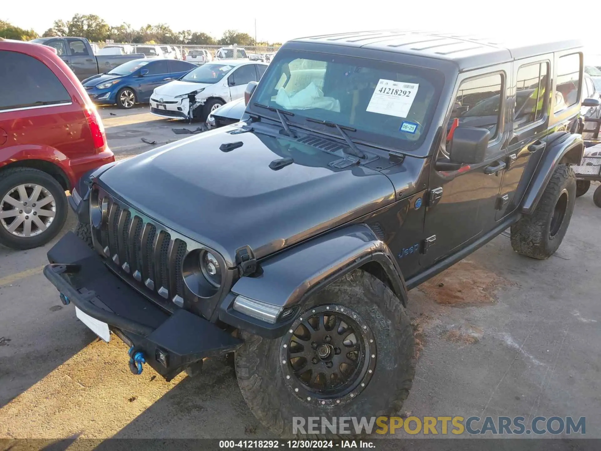 2 fotografías del automóvil dañado 1C4HJXDG9KW558672 JEEP WRANGLER UNLIMITED 2019