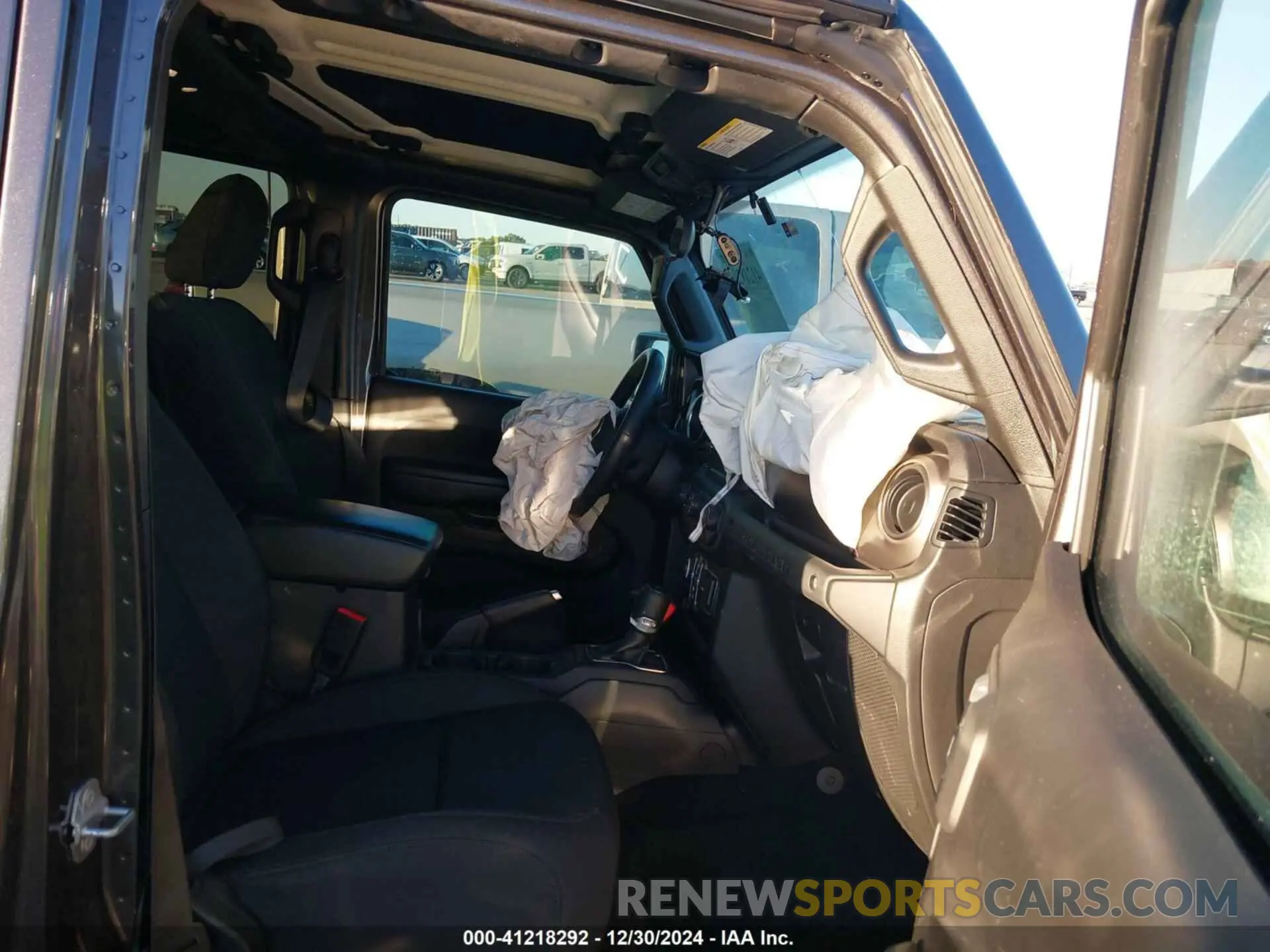5 fotografías del automóvil dañado 1C4HJXDG9KW558672 JEEP WRANGLER UNLIMITED 2019