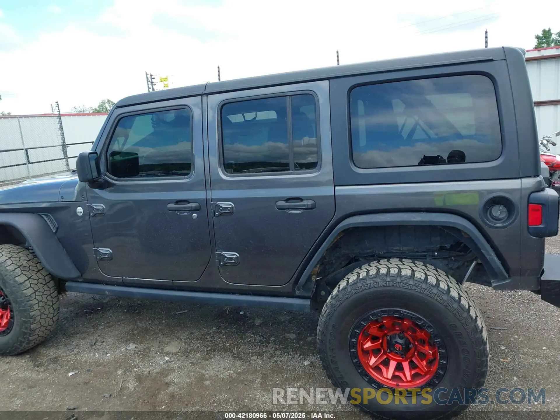 15 fotografías del automóvil dañado 1C4HJXDG9KW598816 JEEP WRANGLER UNLIMITED 2019