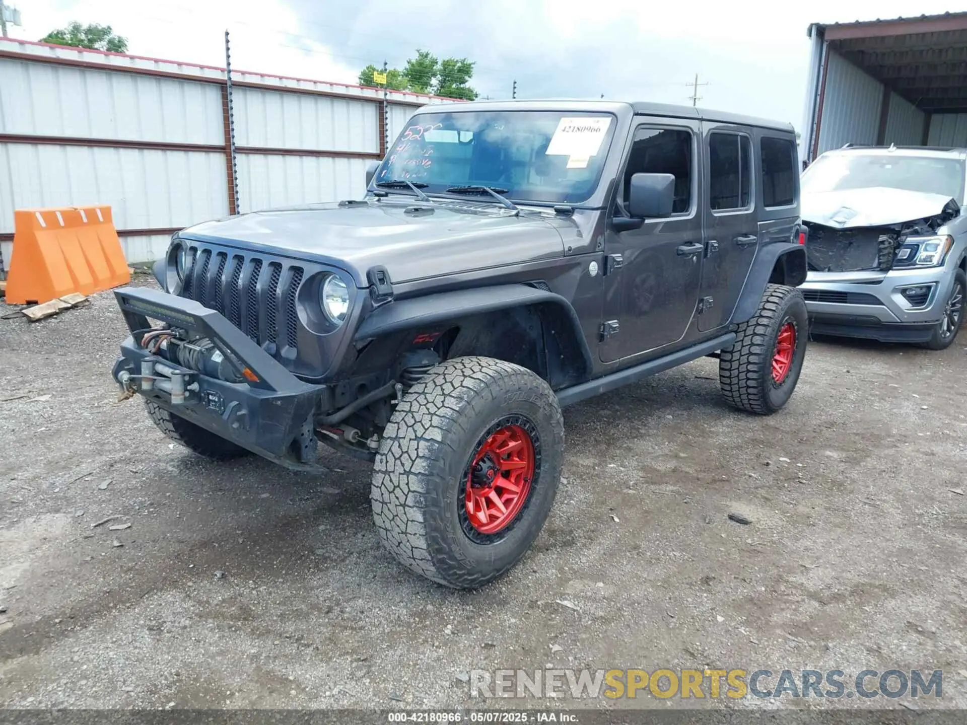 2 fotografías del automóvil dañado 1C4HJXDG9KW598816 JEEP WRANGLER UNLIMITED 2019