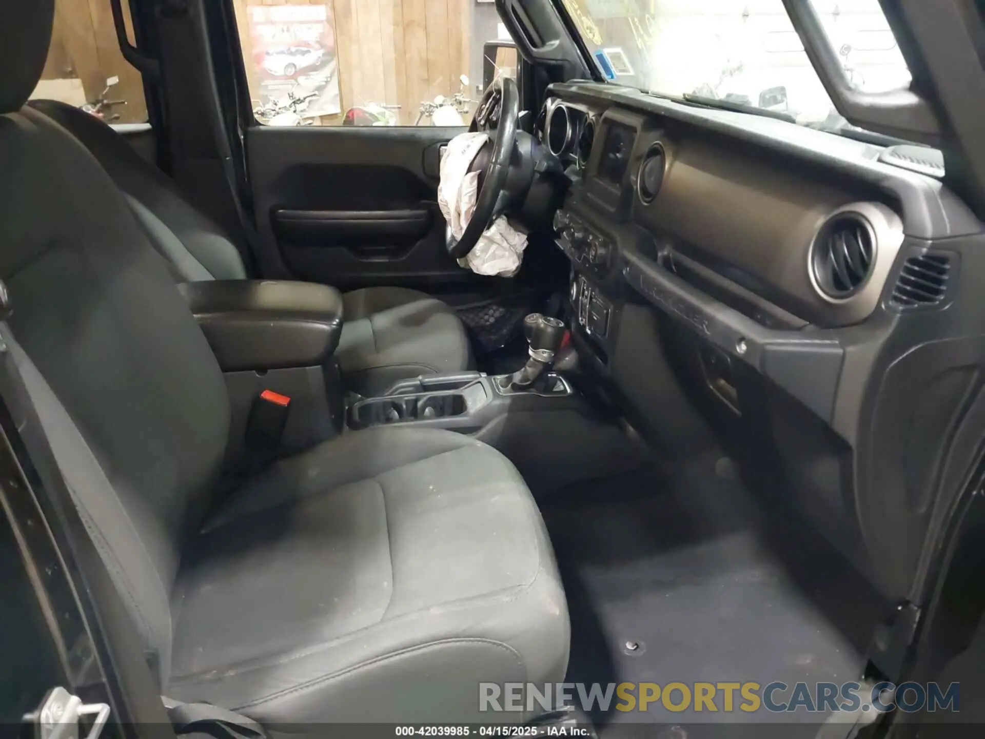 5 fotografías del automóvil dañado 1C4HJXDGXKW505396 JEEP WRANGLER UNLIMITED 2019
