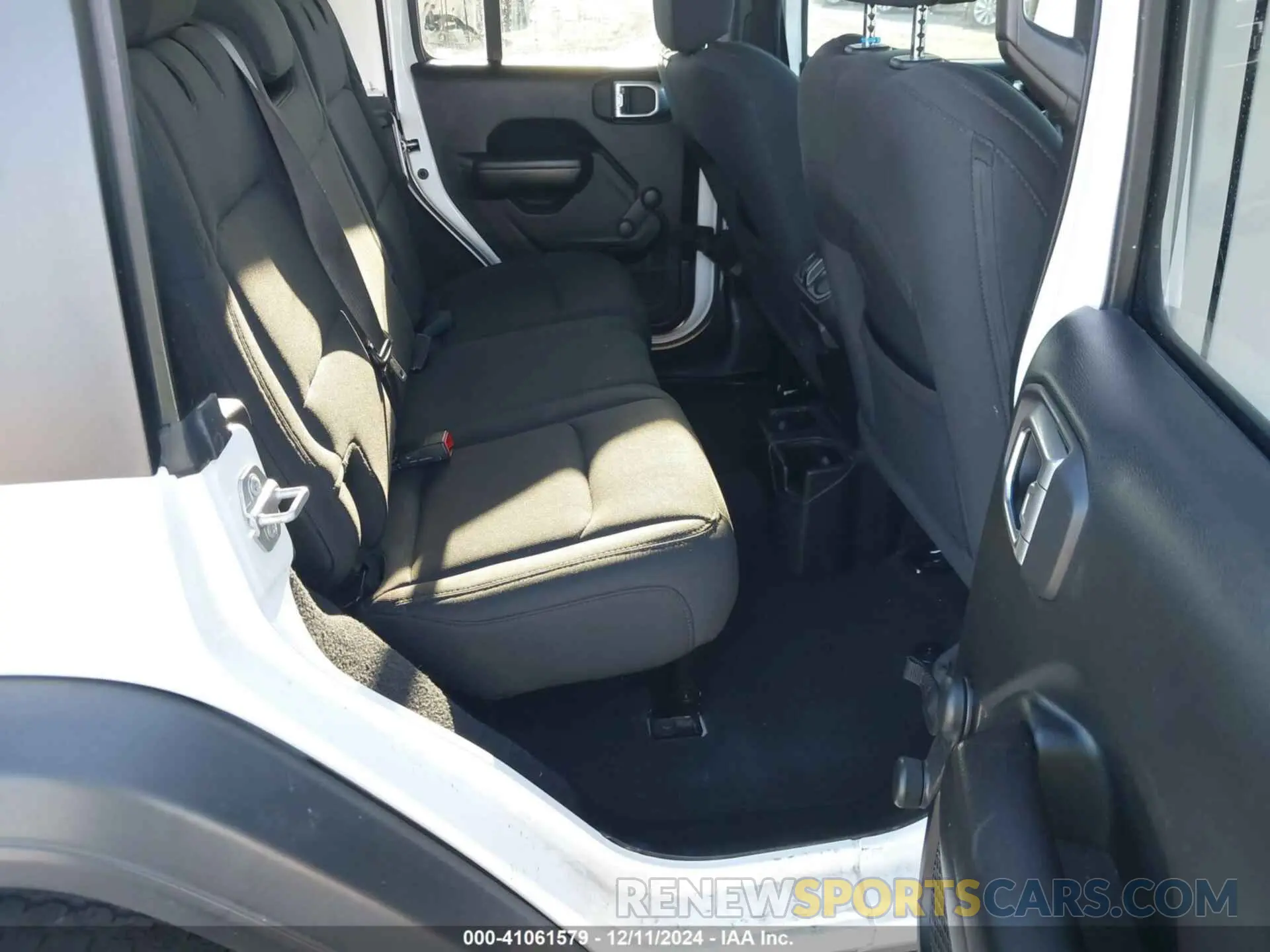 8 fotografías del automóvil dañado 1C4HJXDGXKW663785 JEEP WRANGLER UNLIMITED 2019