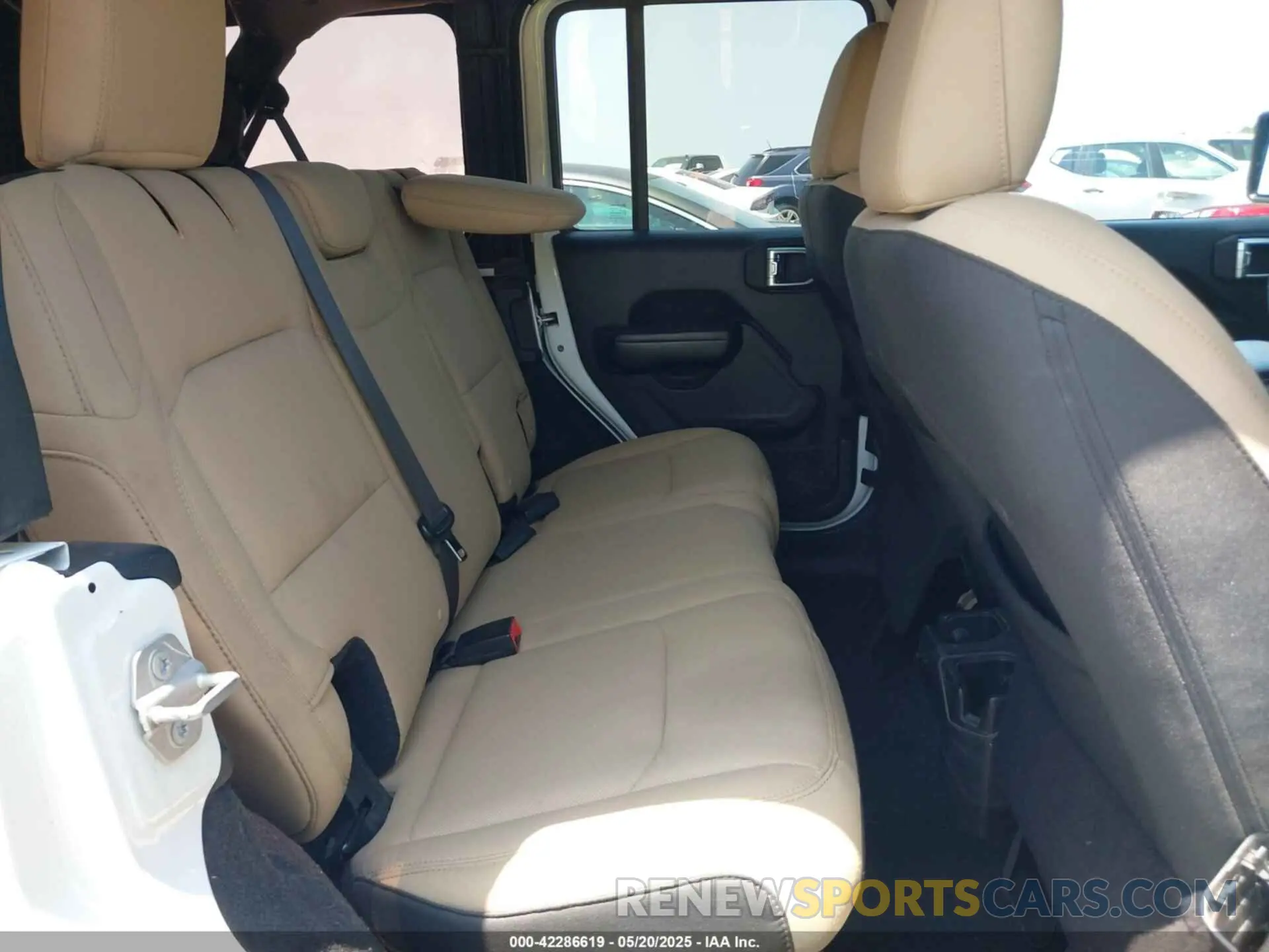 8 fotografías del automóvil dañado 1C4HJXDN2KW508341 JEEP WRANGLER UNLIMITED 2019