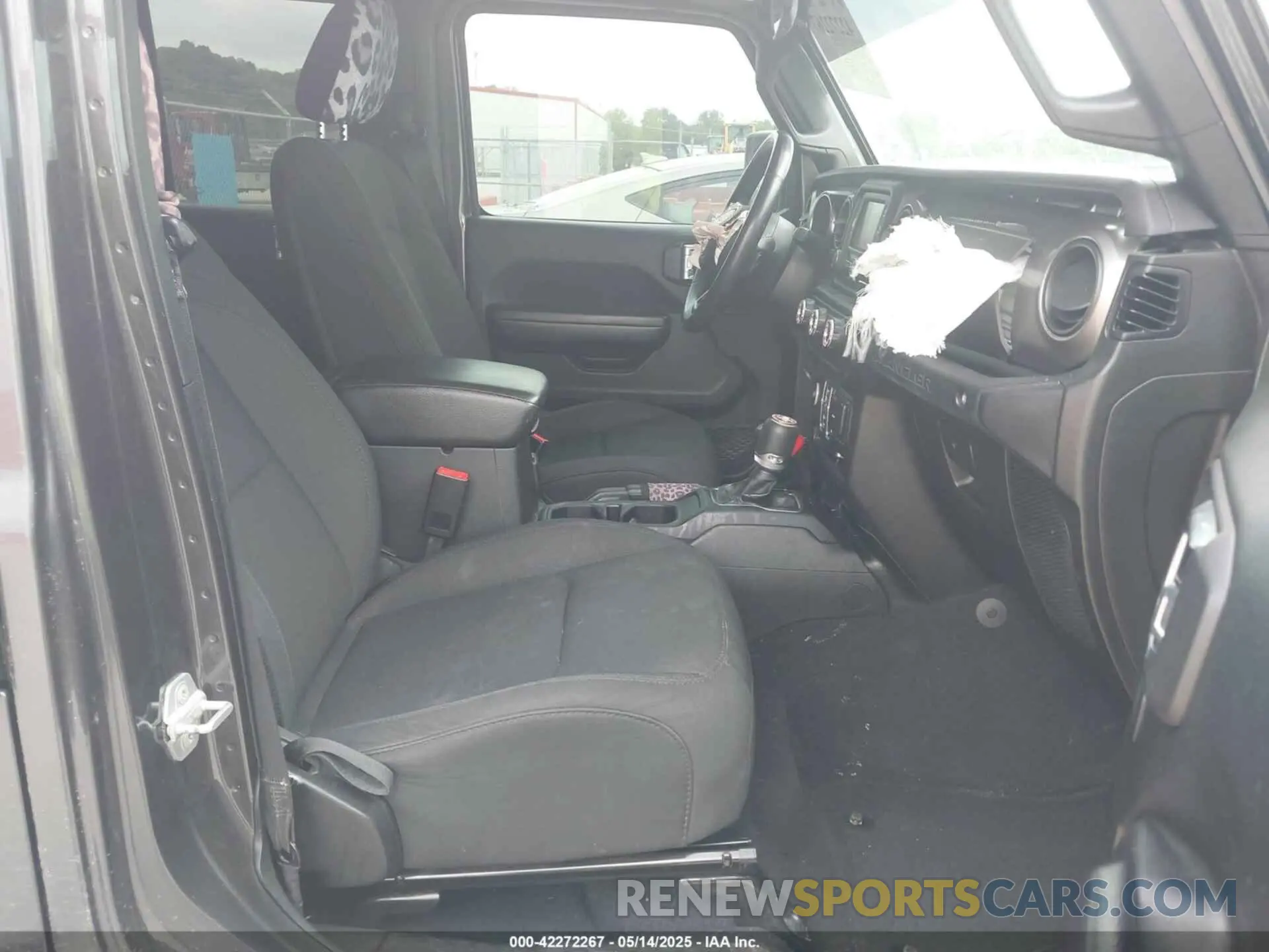 5 fotografías del automóvil dañado 1C4HJXDN3KW634644 JEEP WRANGLER UNLIMITED 2019