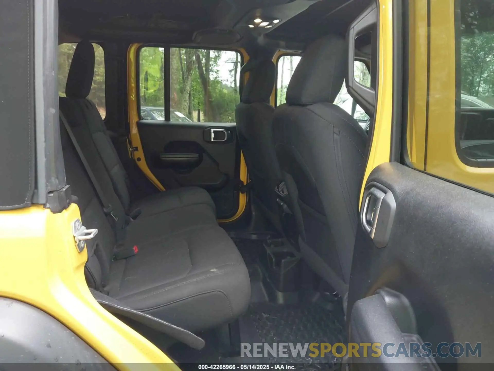 8 fotografías del automóvil dañado 1C4HJXDNXKW565788 JEEP WRANGLER UNLIMITED 2019
