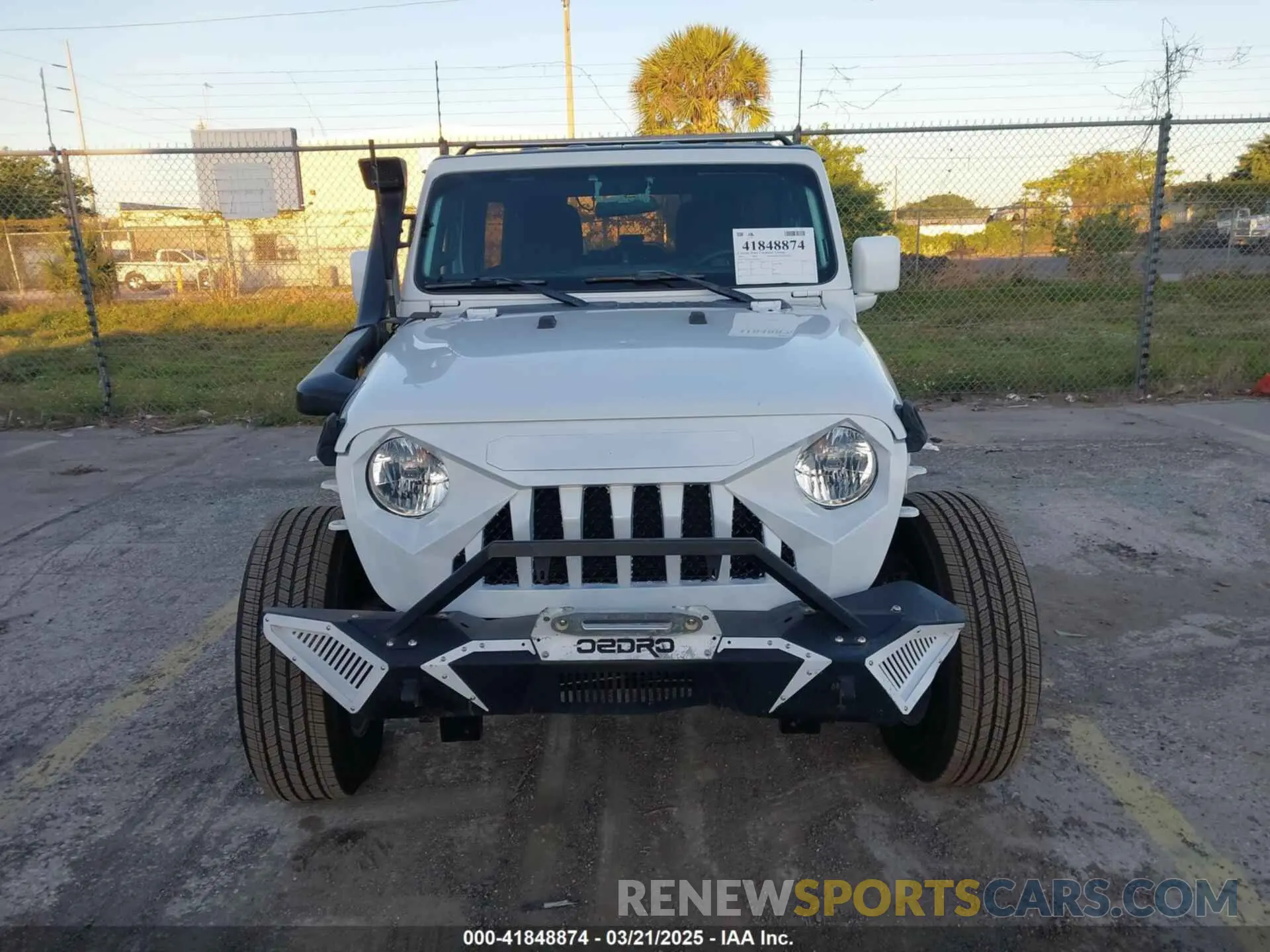 12 fotografías del automóvil dañado 1C4HJXDNXKW681153 JEEP WRANGLER UNLIMITED 2019