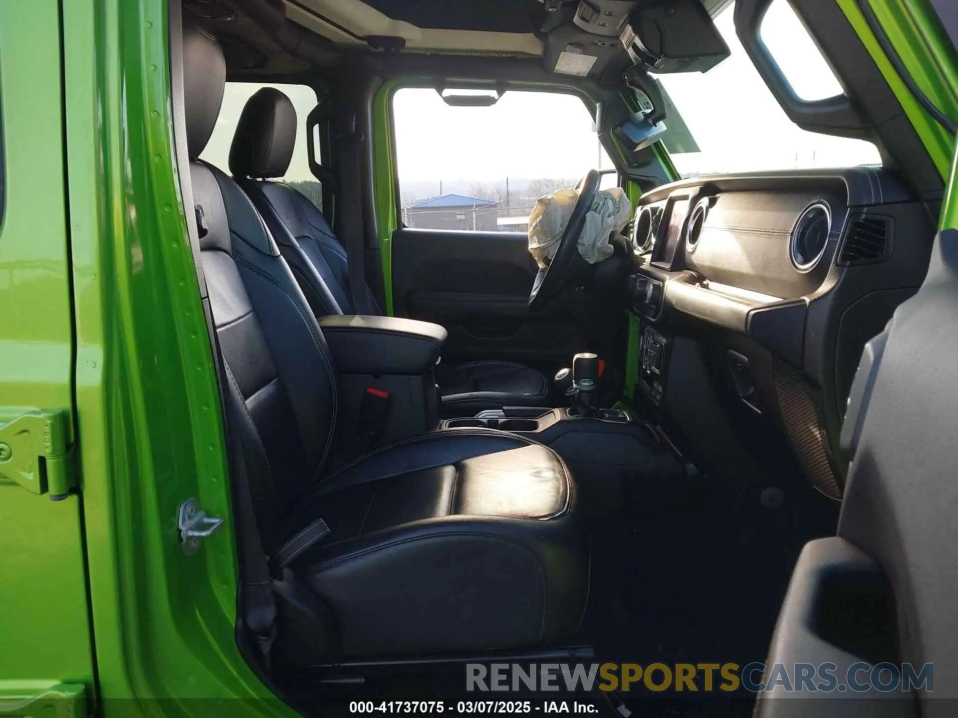 5 fotografías del automóvil dañado 1C4HJXEG2KW575571 JEEP WRANGLER UNLIMITED 2019