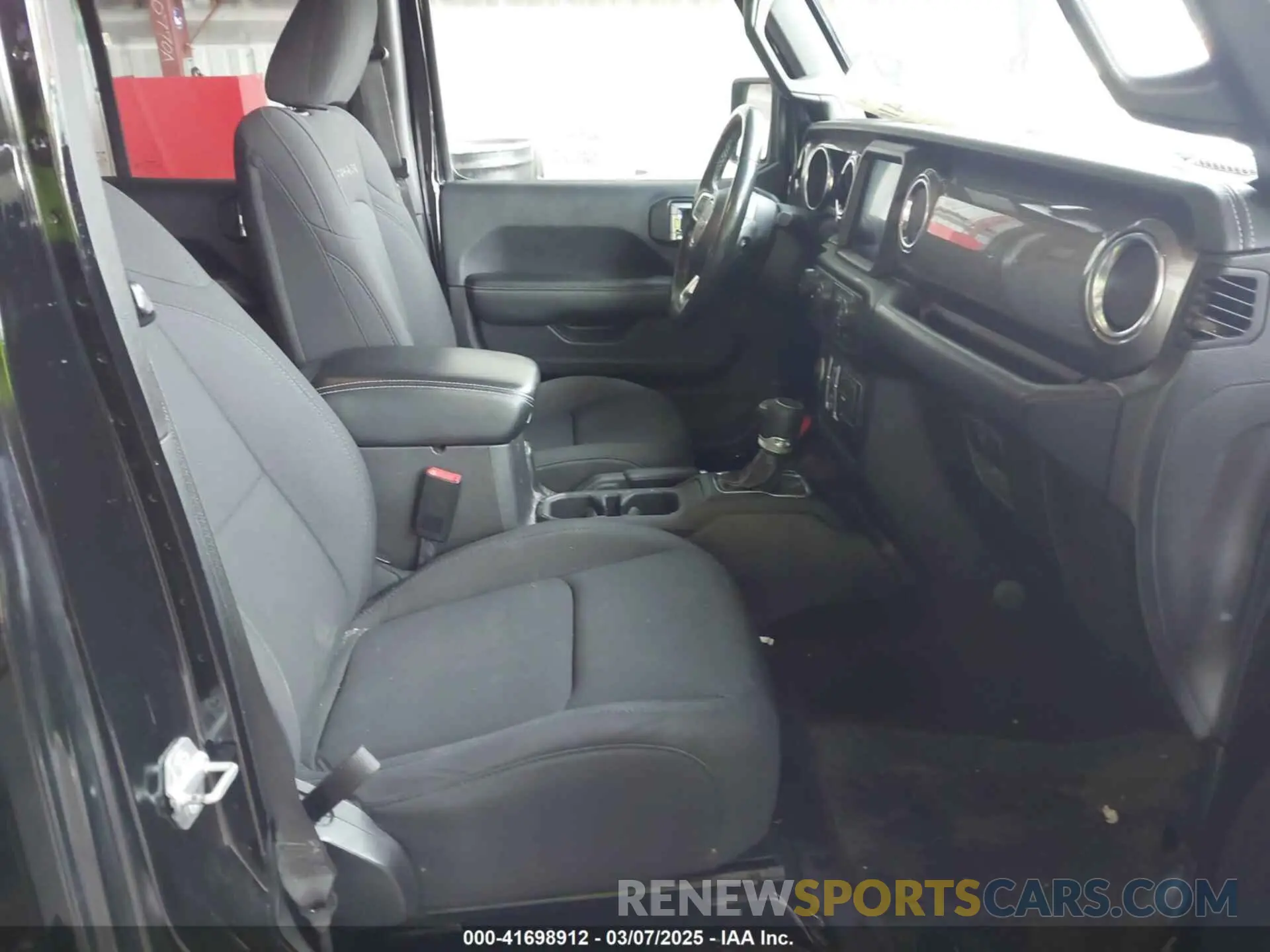5 fotografías del automóvil dañado 1C4HJXEG5KW532861 JEEP WRANGLER UNLIMITED 2019