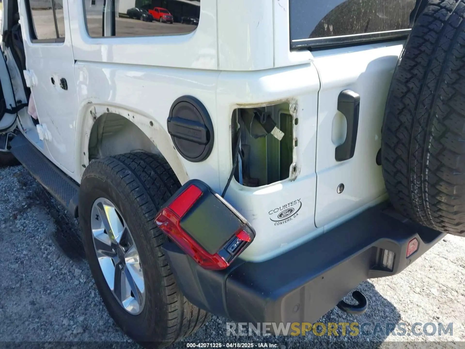 21 fotografías del automóvil dañado 1C4HJXEN5KW509806 JEEP WRANGLER UNLIMITED 2019