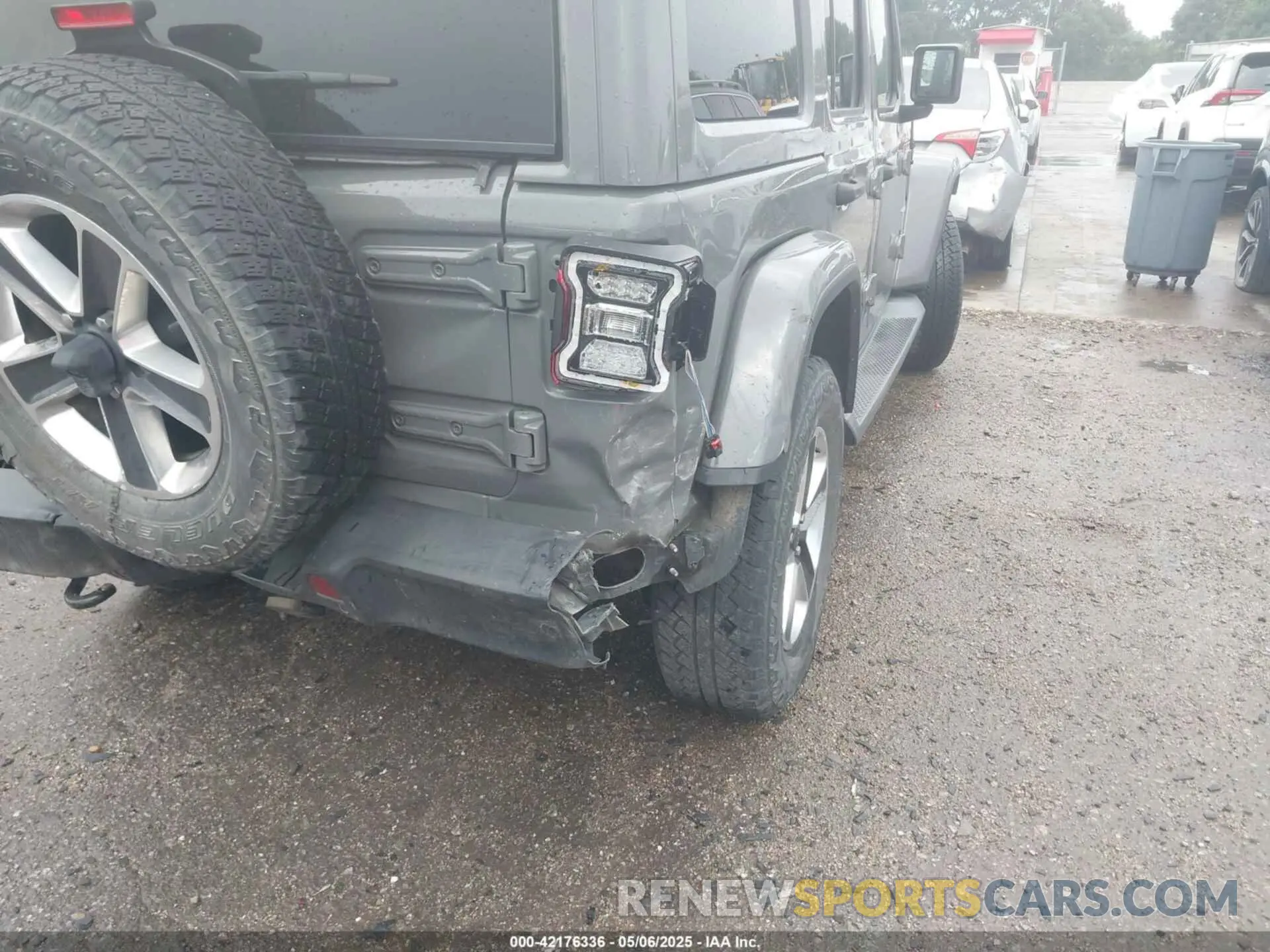 17 fotografías del automóvil dañado 1C4HJXEN6KW500998 JEEP WRANGLER UNLIMITED 2019