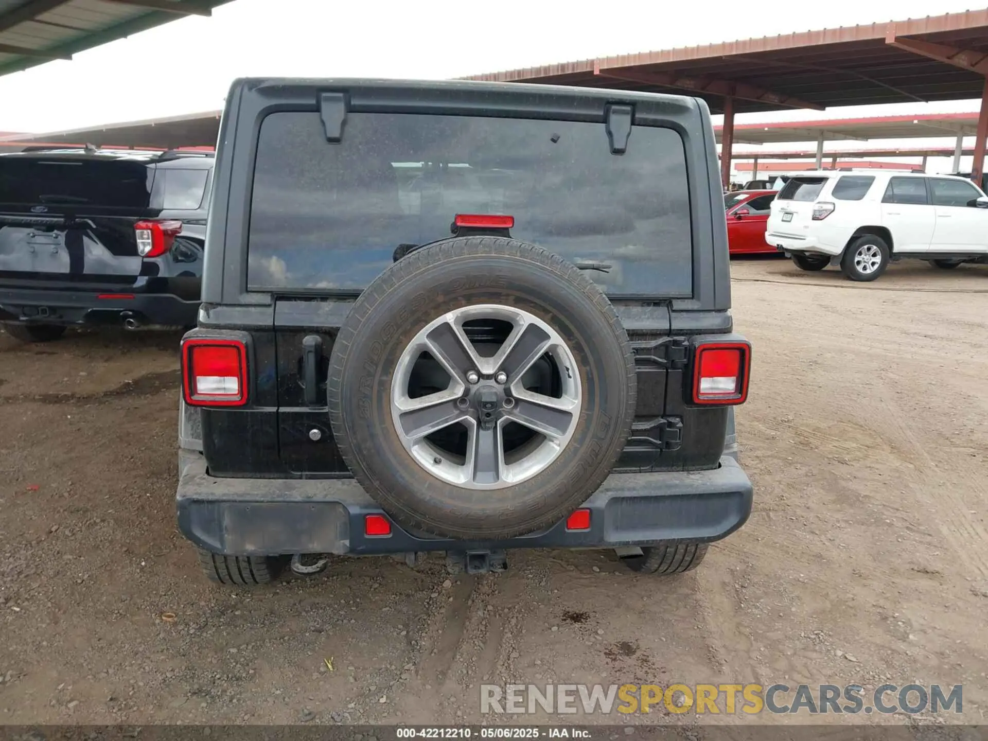16 fotografías del automóvil dañado 1C4HJXEN6KW507563 JEEP WRANGLER UNLIMITED 2019