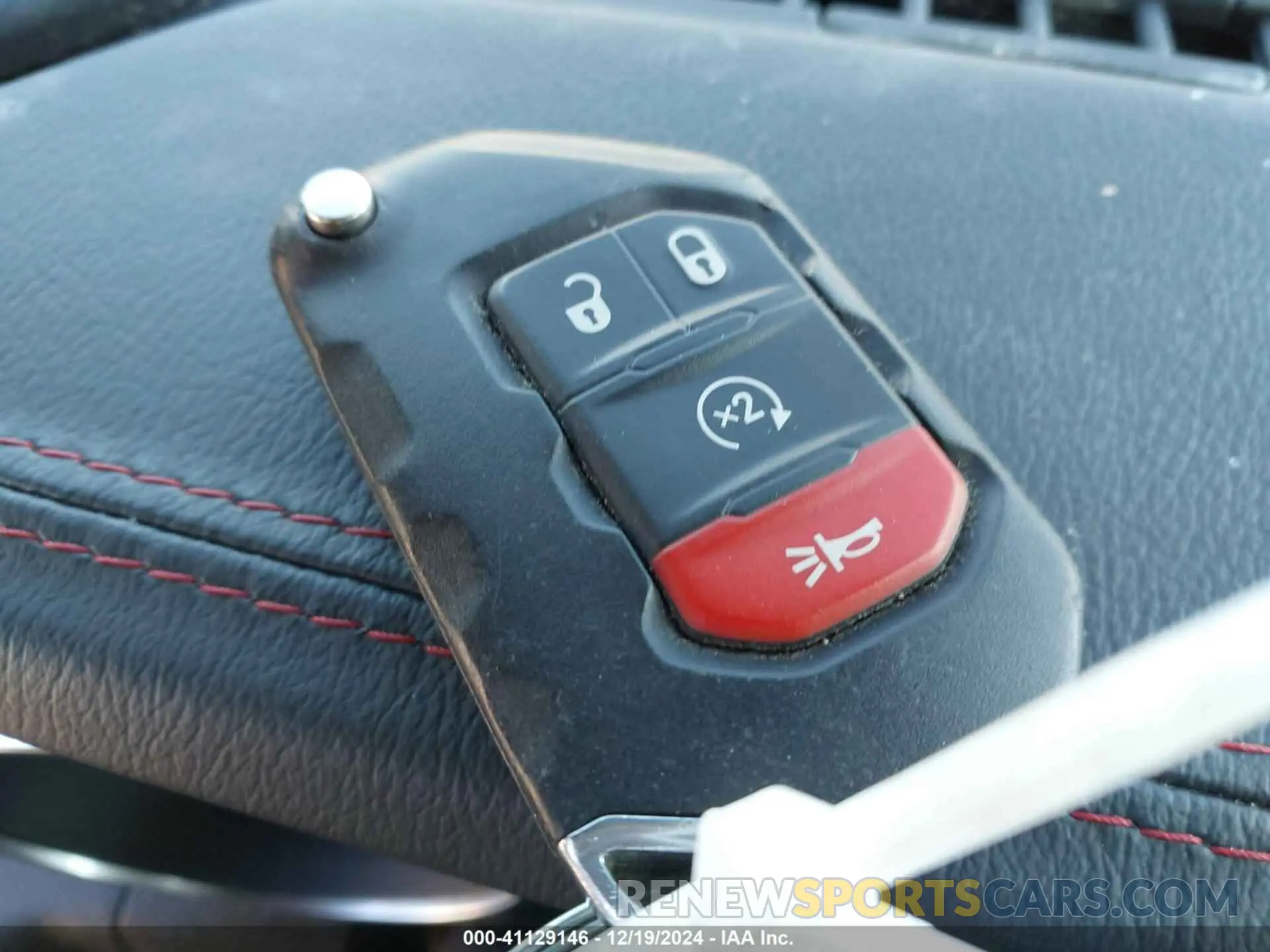 11 fotografías del automóvil dañado 1C4HJXFN7KW513290 JEEP WRANGLER UNLIMITED 2019