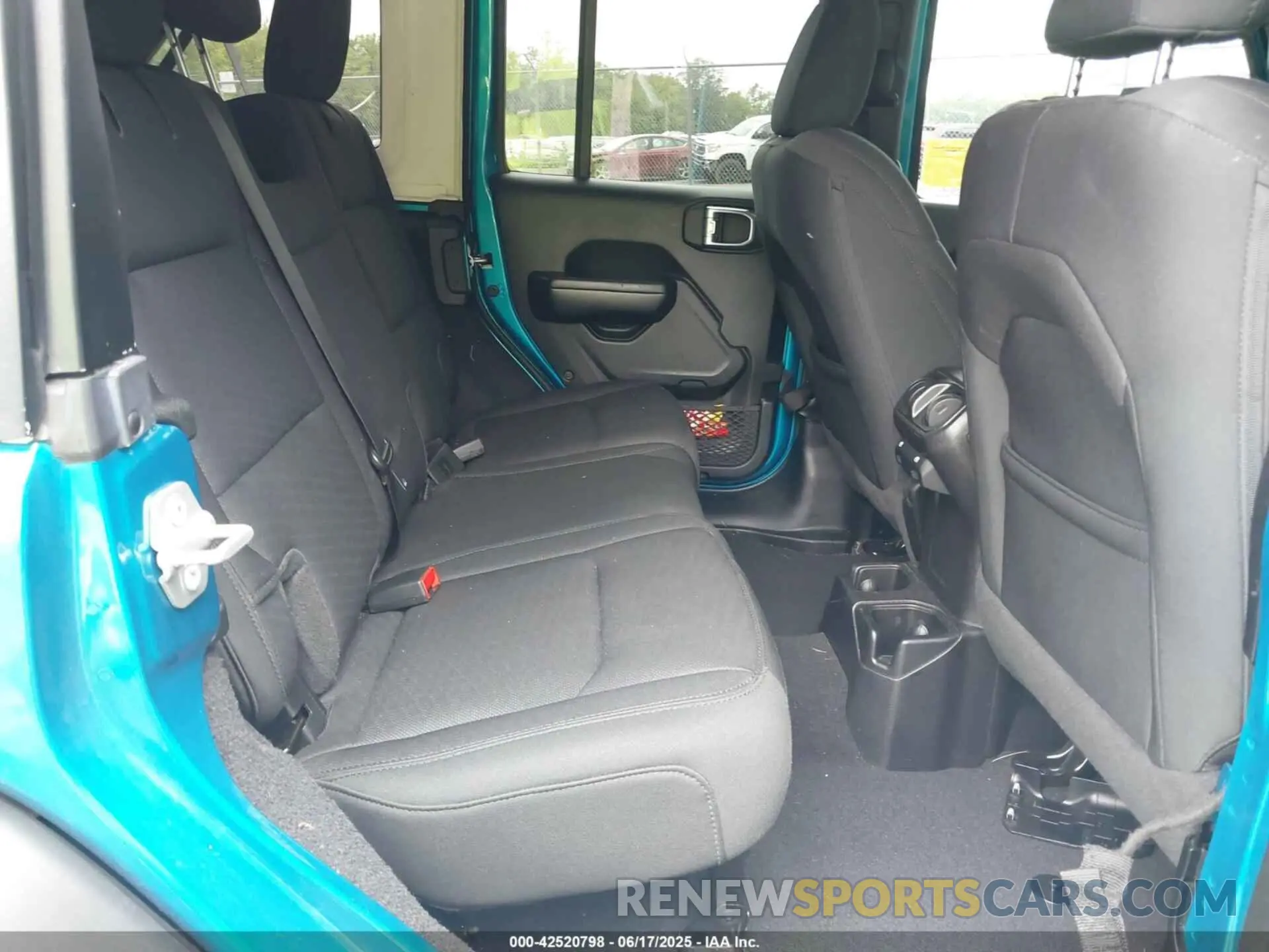 8 fotografías del automóvil dañado 1C4HJXDG3LW323461 JEEP WRANGLER UNLIMITED 2020