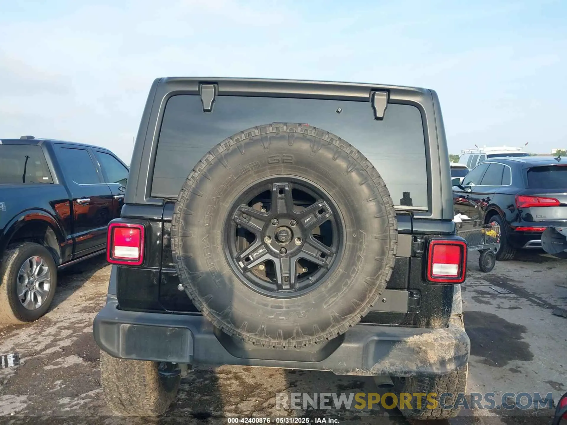 16 fotografías del automóvil dañado 1C4HJXDN2LW165046 JEEP WRANGLER UNLIMITED 2020