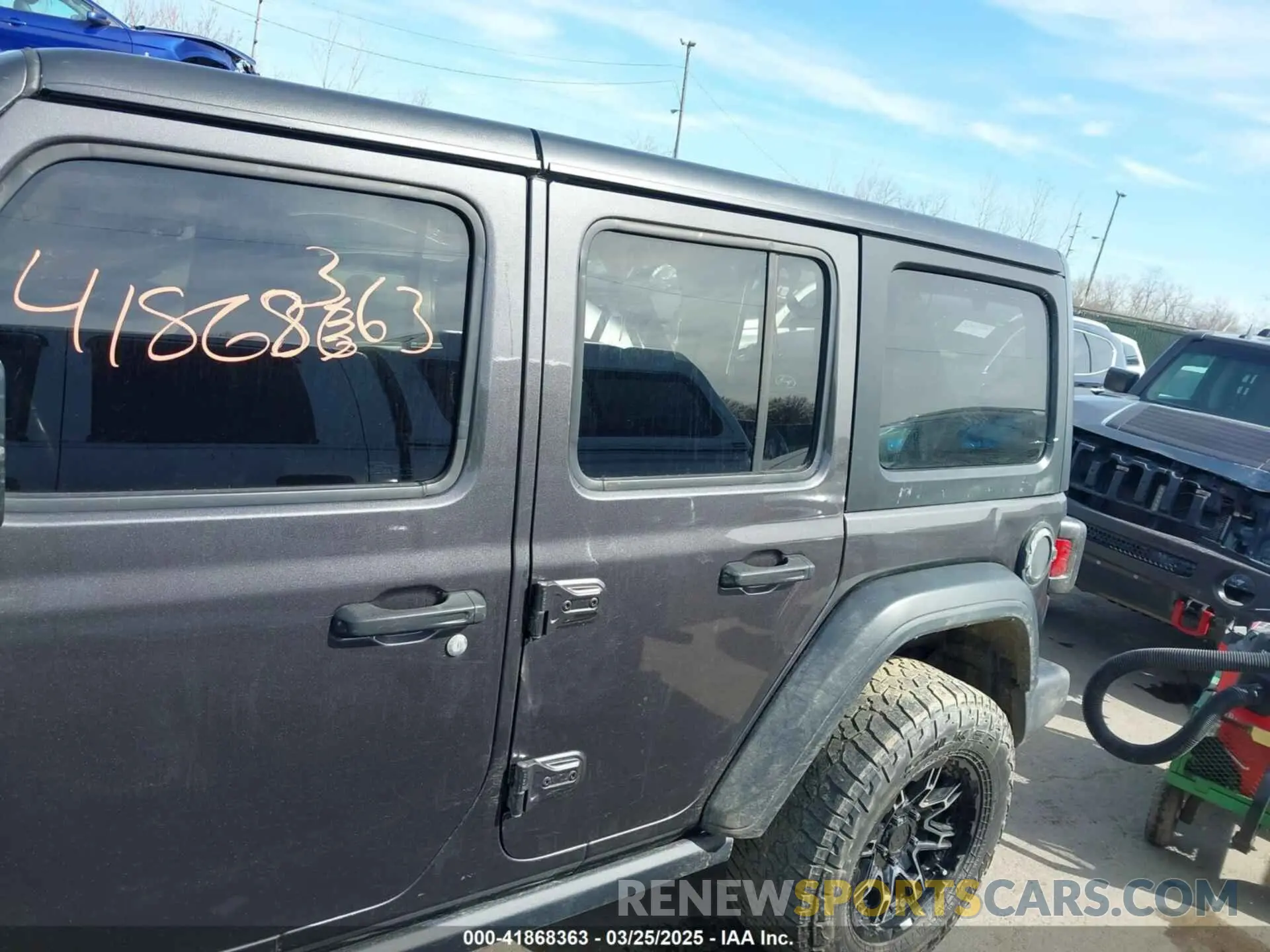 14 fotografías del automóvil dañado 1C4HJXDN3LW155884 JEEP WRANGLER UNLIMITED 2020
