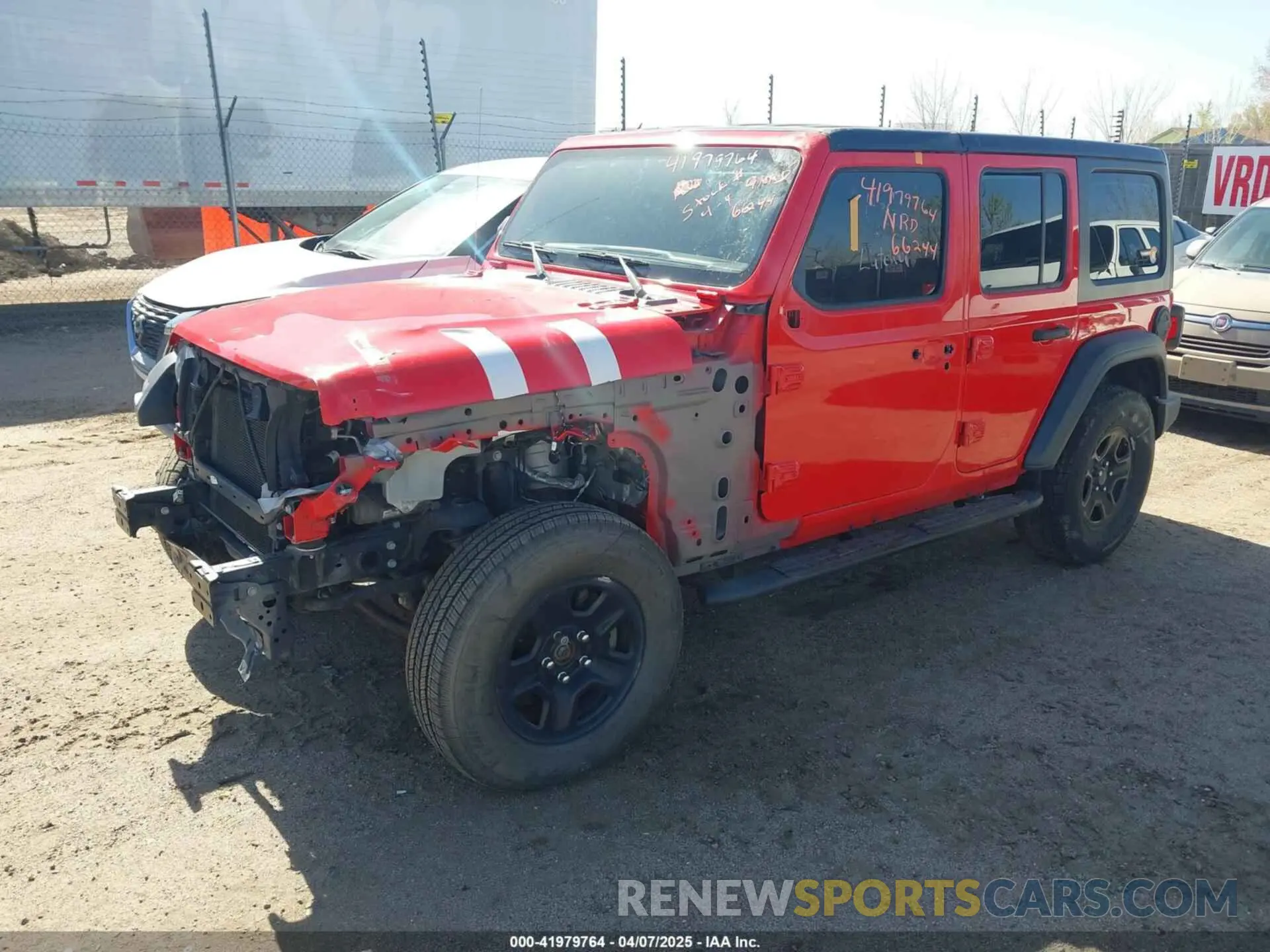 2 fotografías del automóvil dañado 1C4HJXDN5LW130646 JEEP WRANGLER UNLIMITED 2020