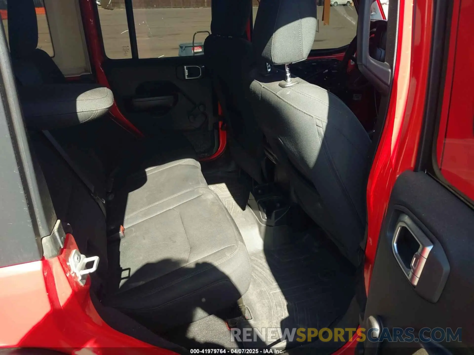 8 fotografías del automóvil dañado 1C4HJXDN5LW130646 JEEP WRANGLER UNLIMITED 2020