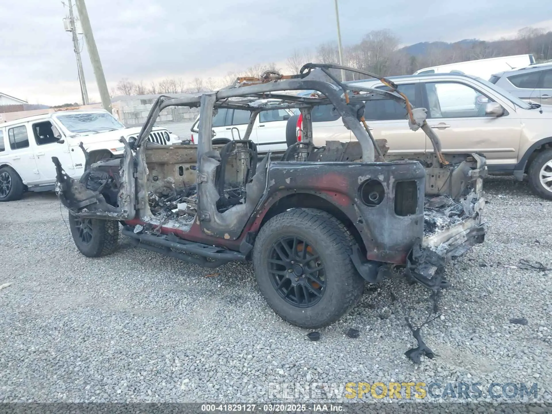 3 fotografías del automóvil dañado 1C4HJXDN6LW339779 JEEP WRANGLER UNLIMITED 2020
