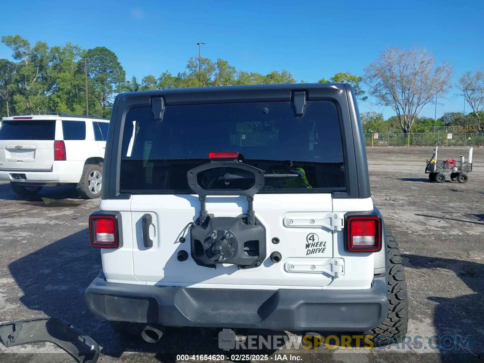16 fotografías del automóvil dañado 1C4HJXDNXLW335024 JEEP WRANGLER UNLIMITED 2020