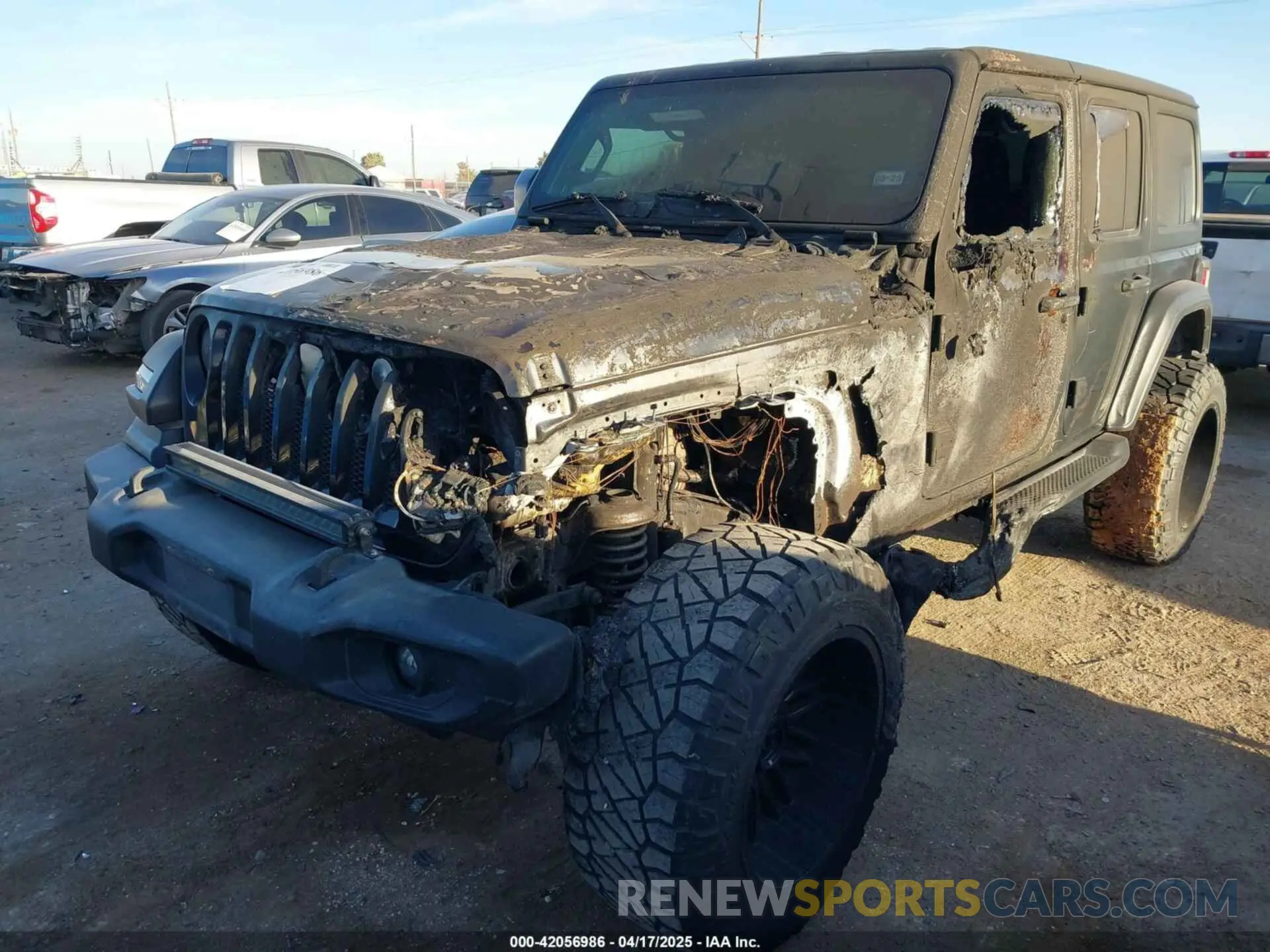 2 fotografías del automóvil dañado 1C4HJXDNXLW348677 JEEP WRANGLER UNLIMITED 2020